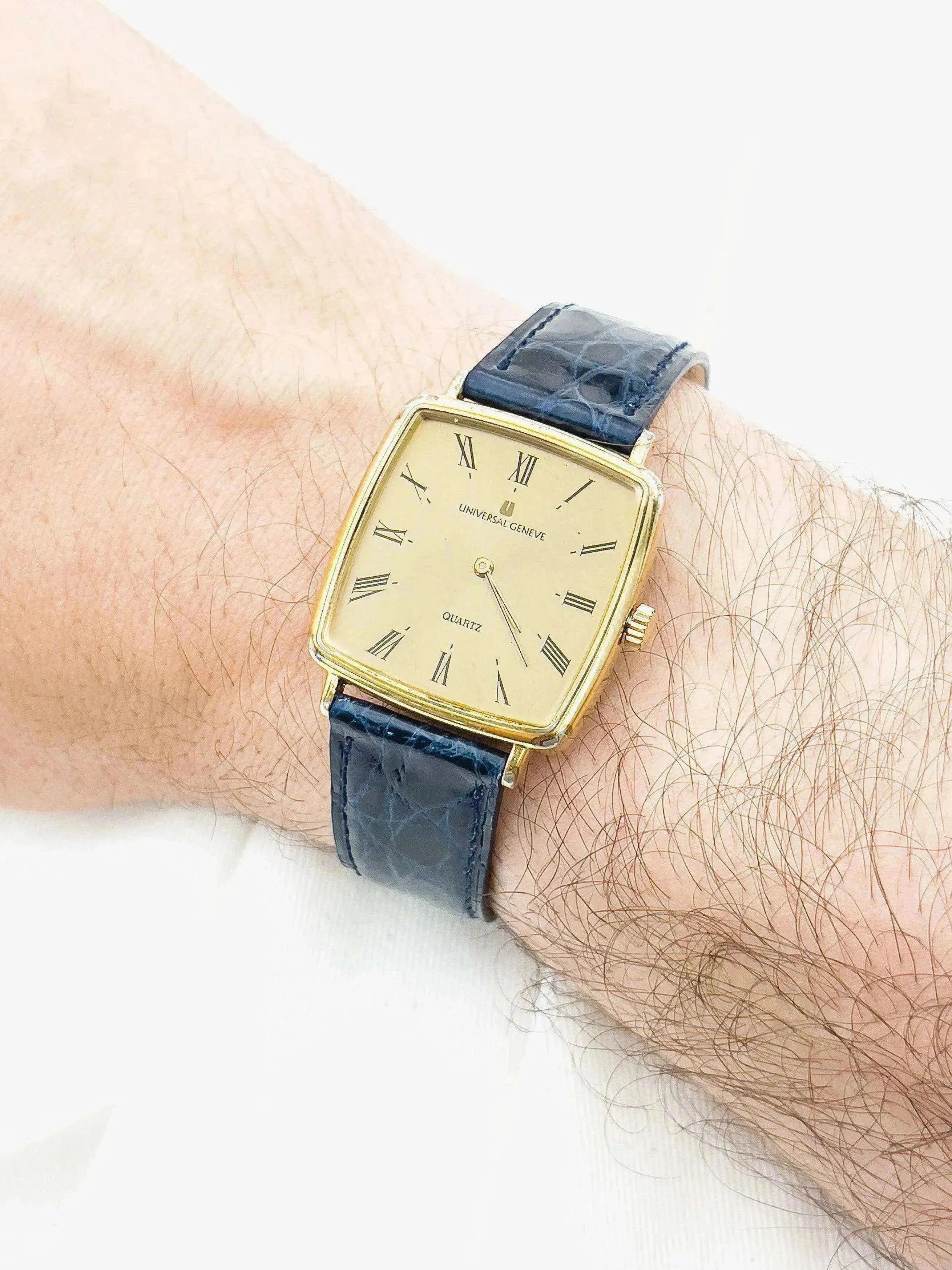 Universal Genève - Index Romain Carré Quartz - 1970s - Atelier Victor Paris - Vintage Watch Shop Dubai