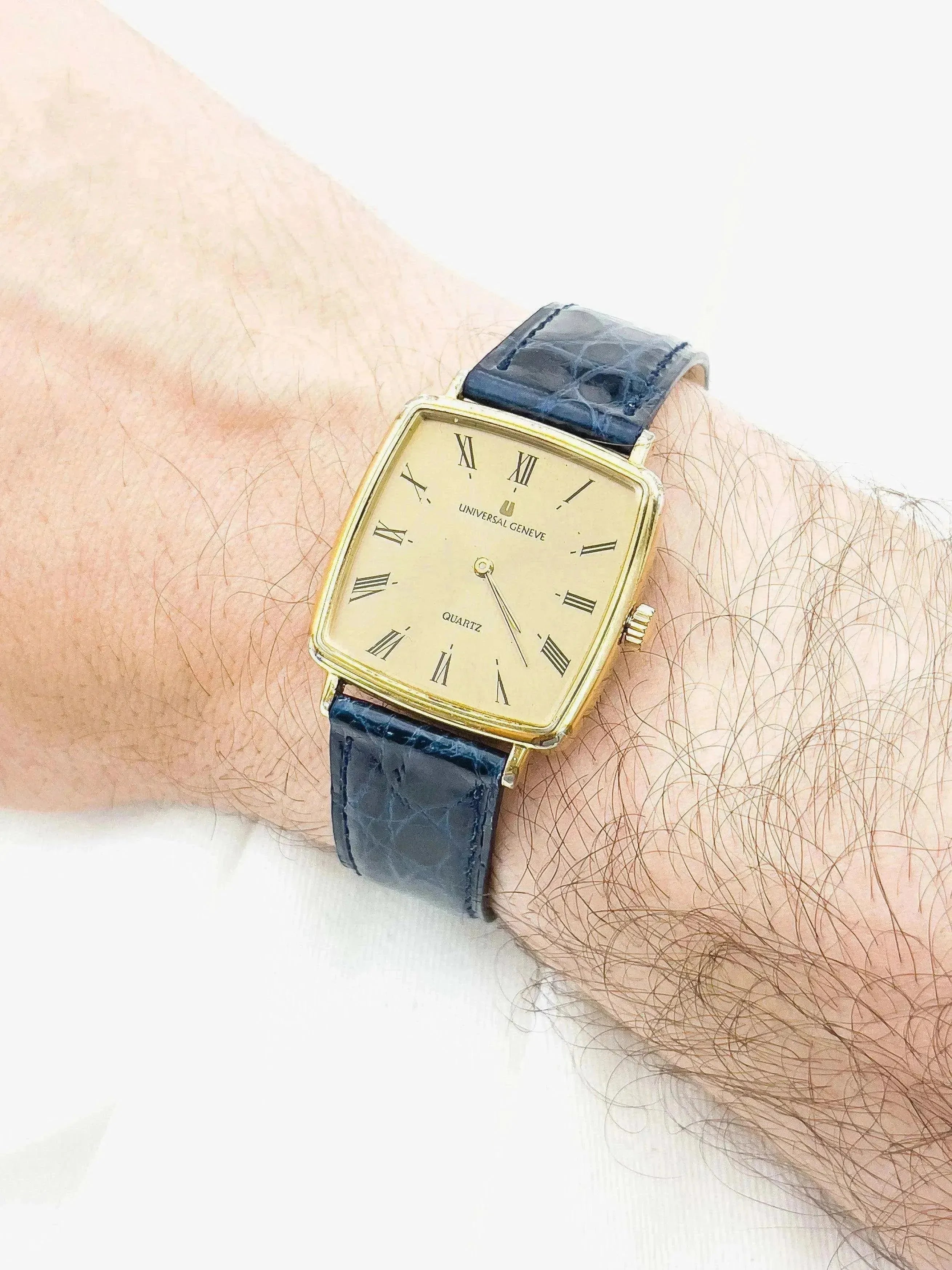 Universal Genève - Index Romain Carré Quartz - 1970s - Atelier Victor - Vintage  Shop