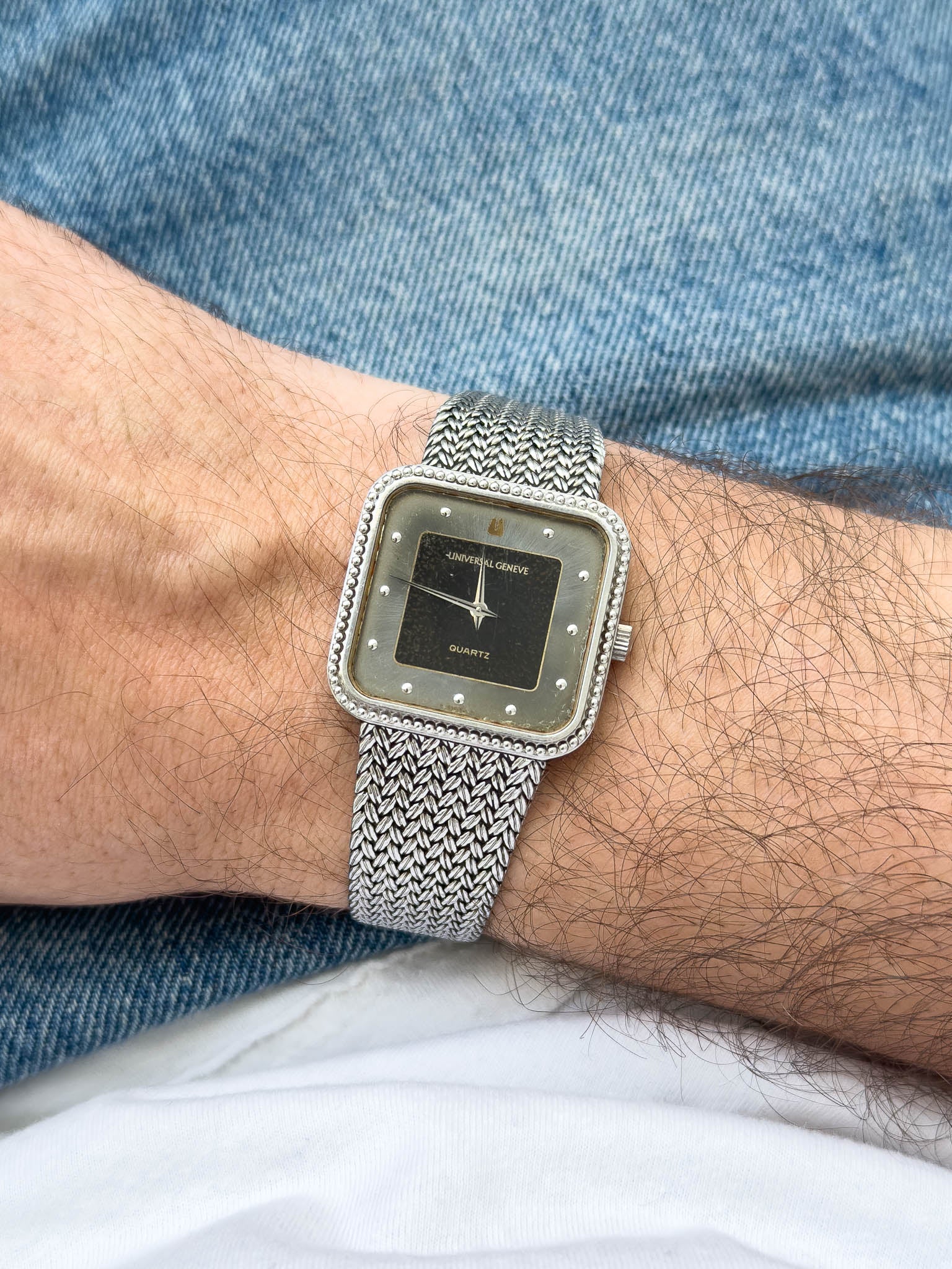 Universal Genève - Maille Acier Cadran Noir Patiné - 1980s - Atelier Victor Paris - Vintage Watch Shop Dubai