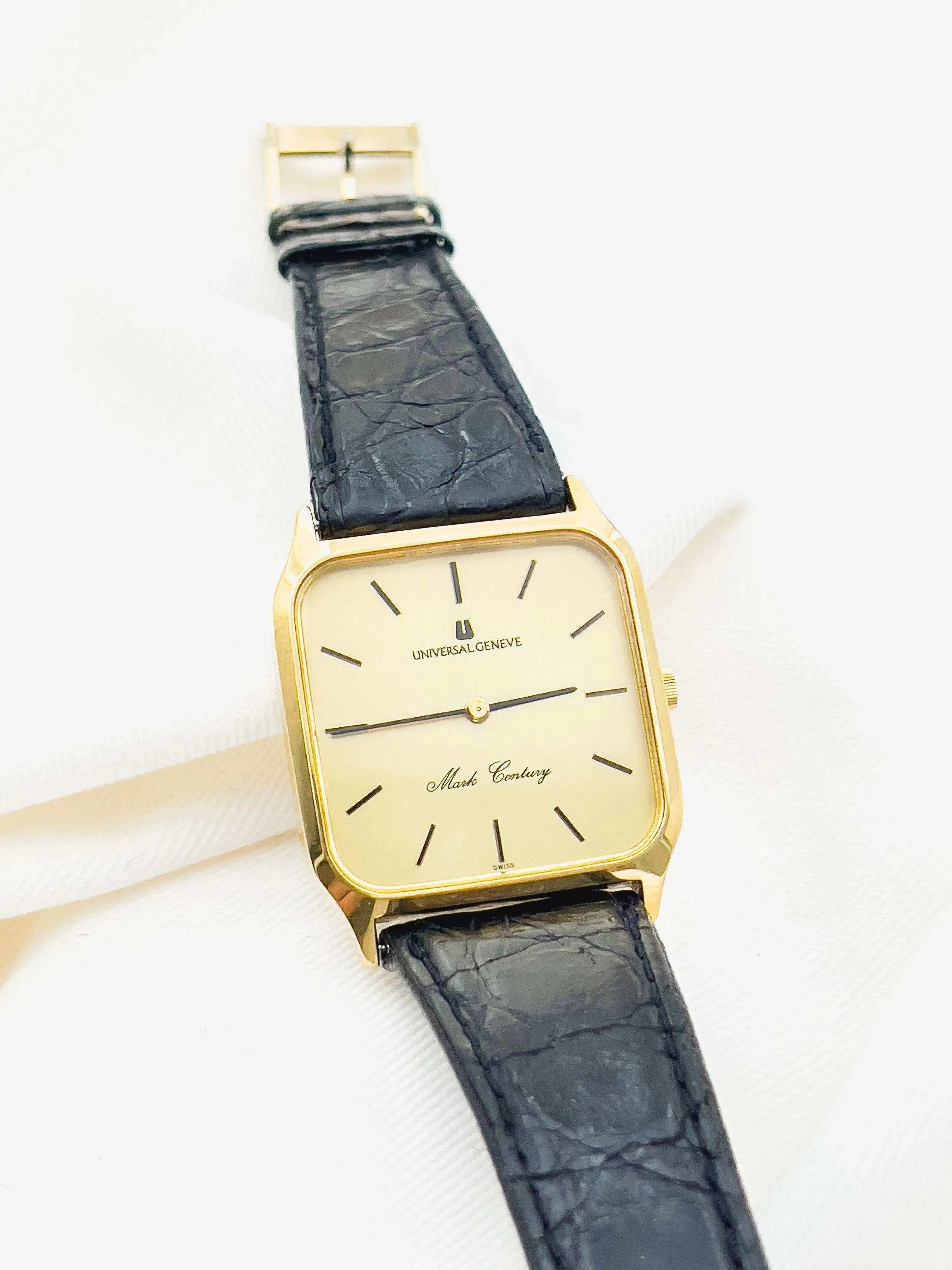 Universal Genève - Mark Century Gold - 1970s - Atelier Victor Paris - Vintage Watch Shop Dubai