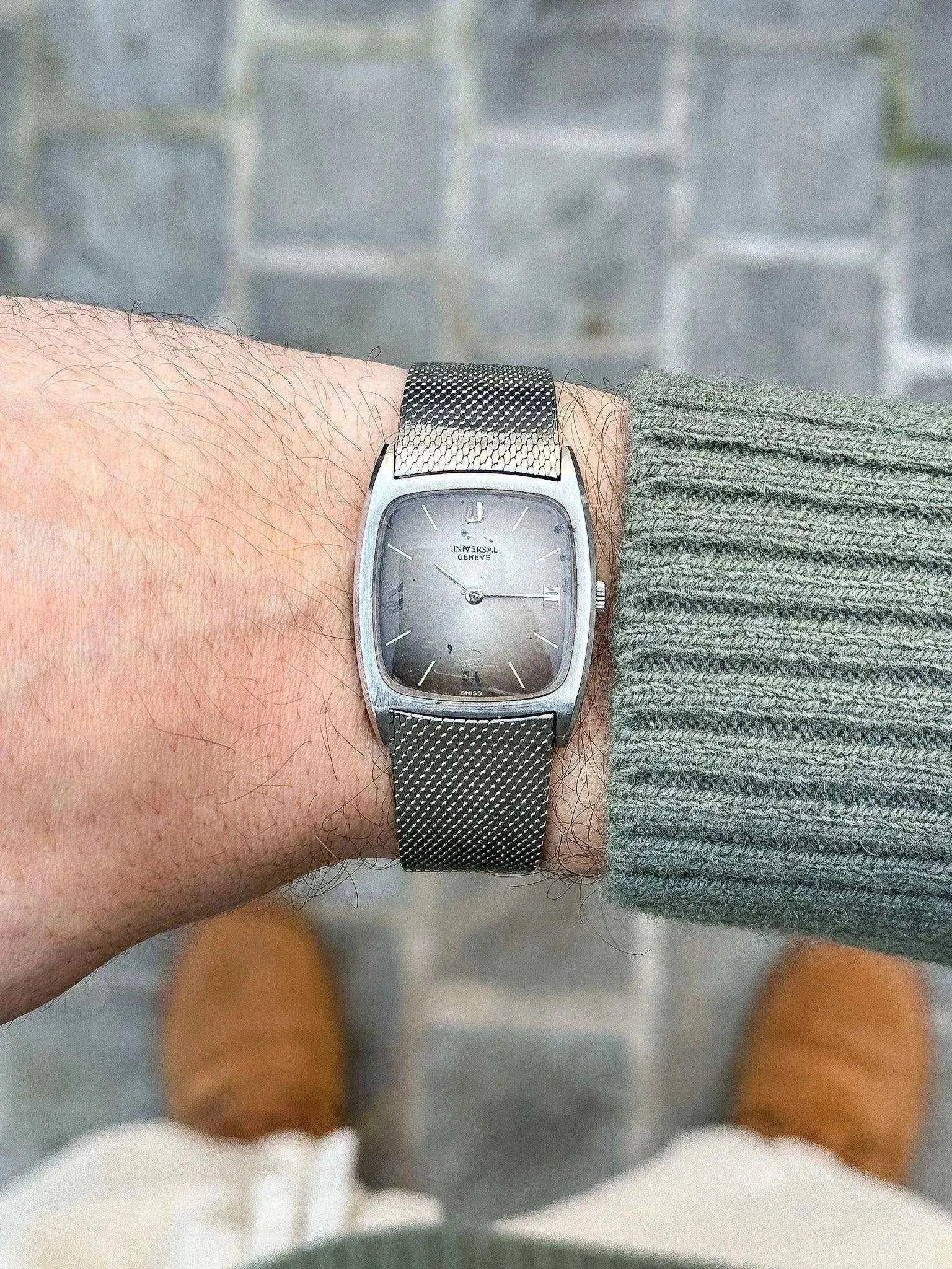 Universal Genève - Moka Maille - 1970s - Atelier Victor Paris - Vintage Watch Shop Dubai