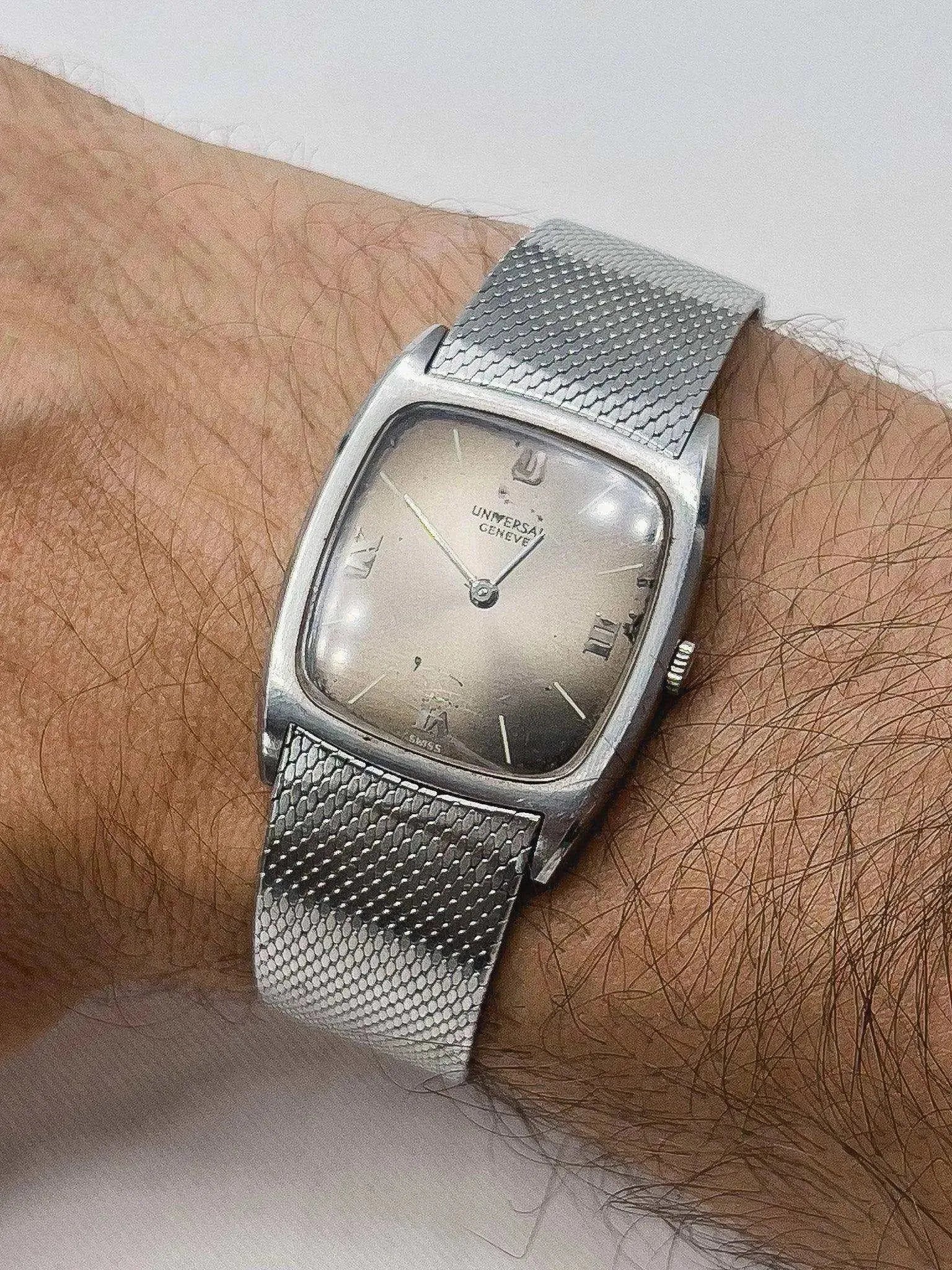 Universal Genève - Moka Maille - 1970s - Atelier Victor Paris - Vintage Watch Shop Dubai