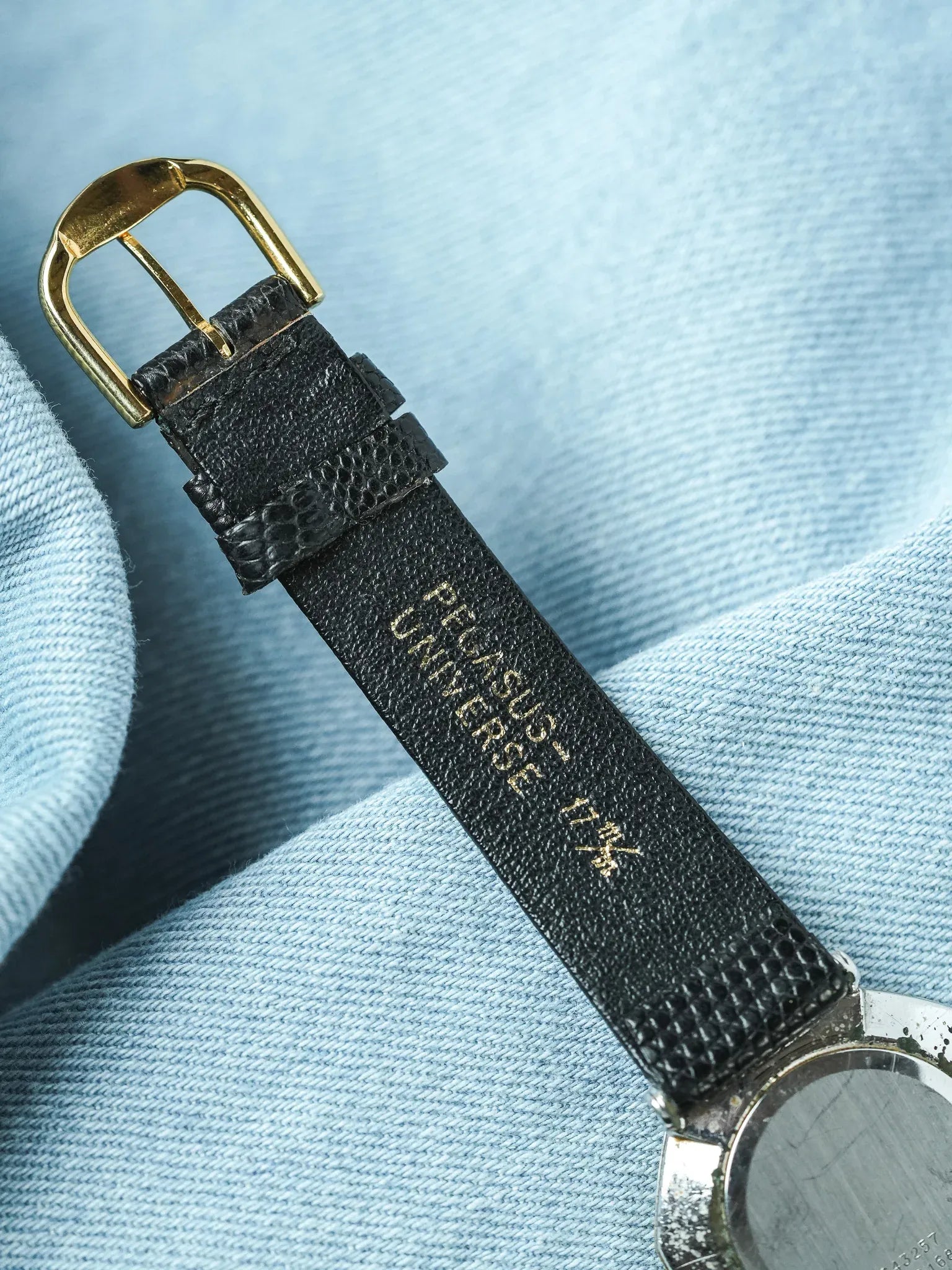 Universal Genève - Octogonale Extra Plate Acier or - 1980s - Atelier Victor