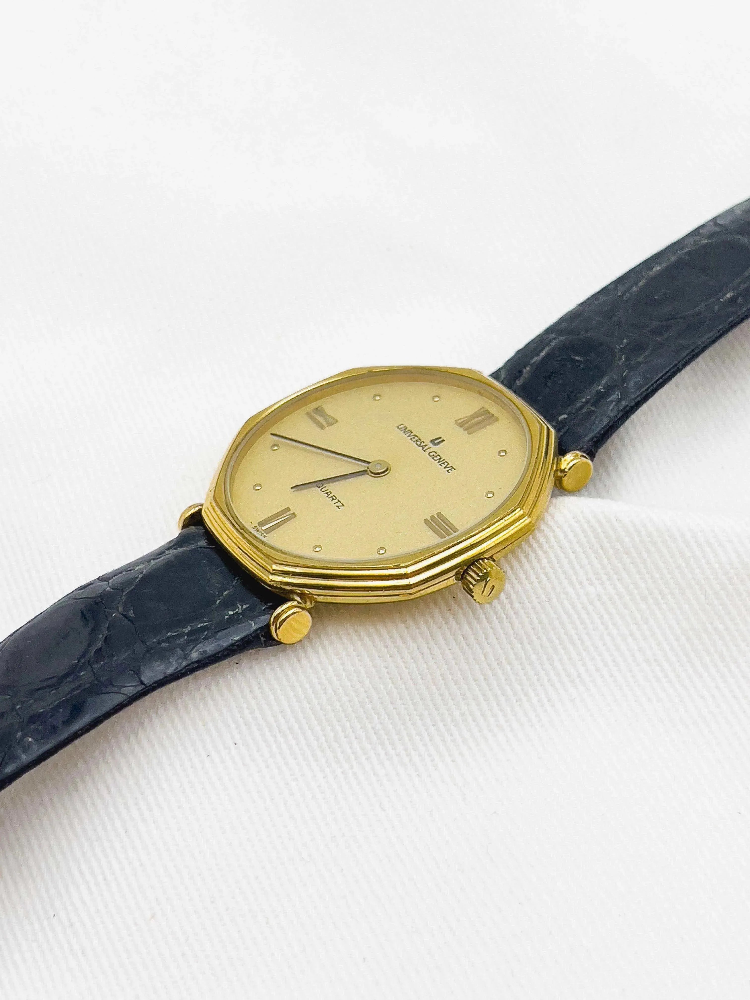 Universal Genève - Octogone Gold - 1970s - Atelier Victor Paris - Vintage Watch Shop Dubai