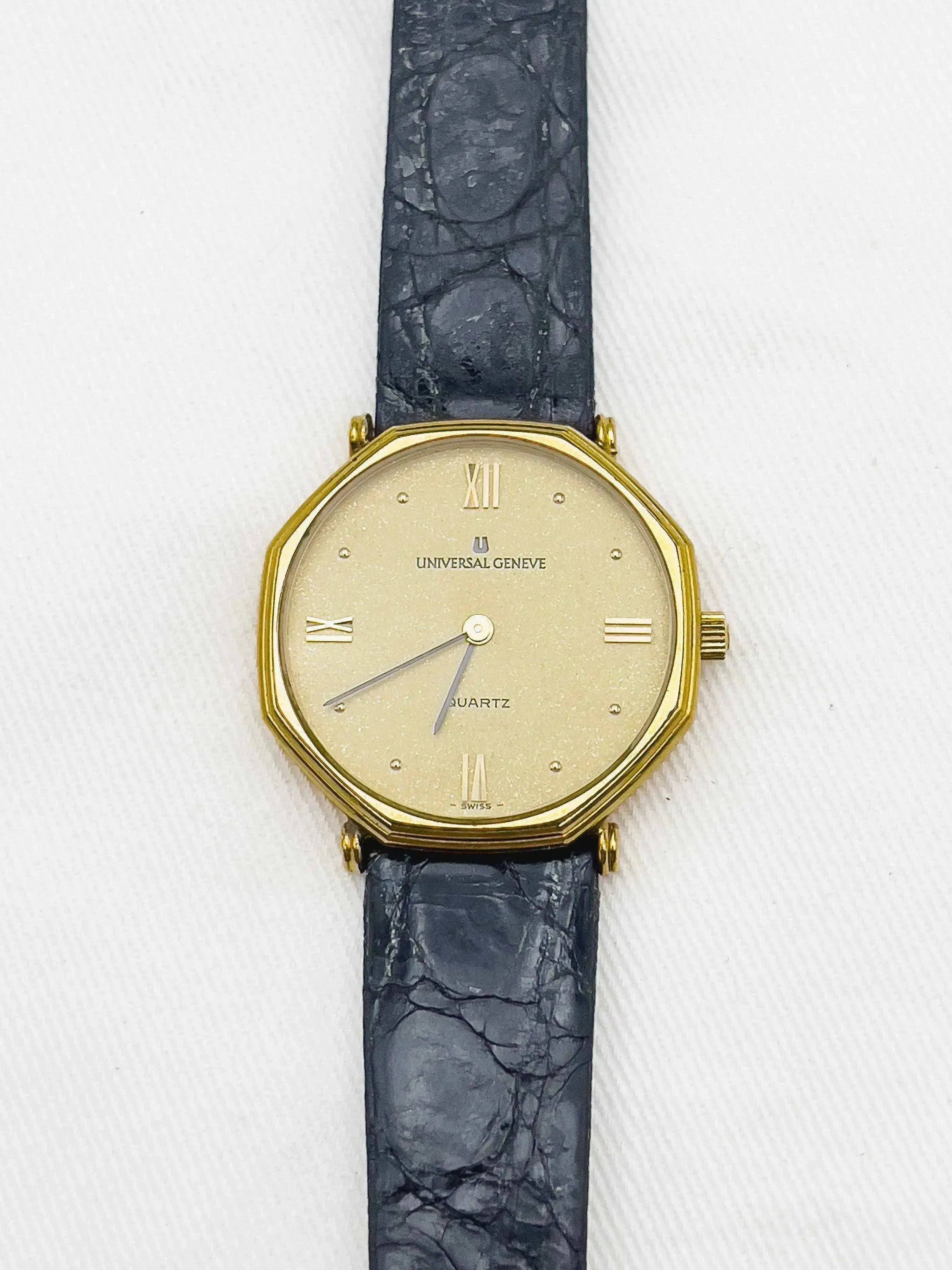 Universal Genève - Octogone Gold - 1970s - Atelier Victor - Vintage  Shop