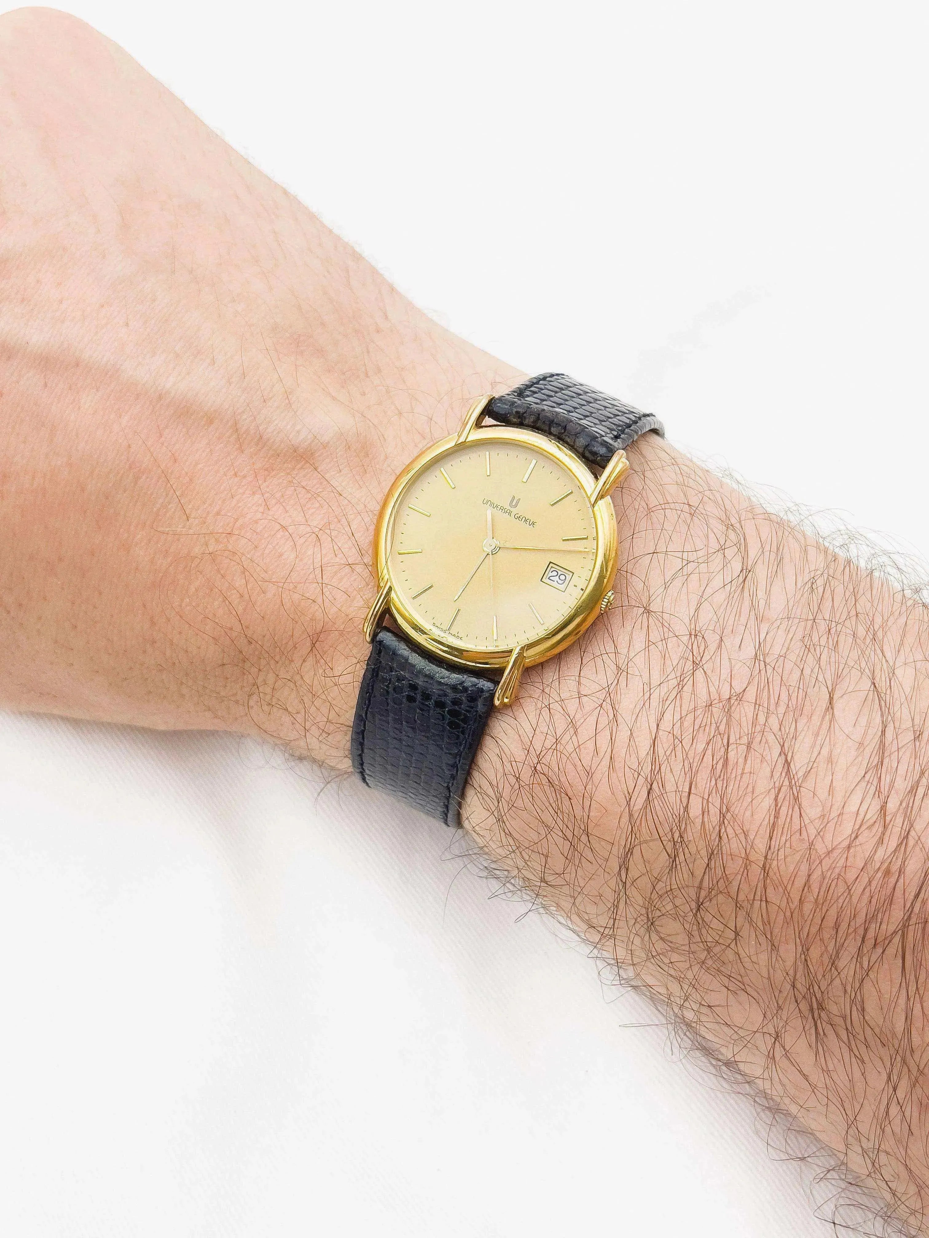 Universal Genève - Plaqué or Circle Date - 1970s - Atelier Victor Paris - Vintage Watch Shop Dubai