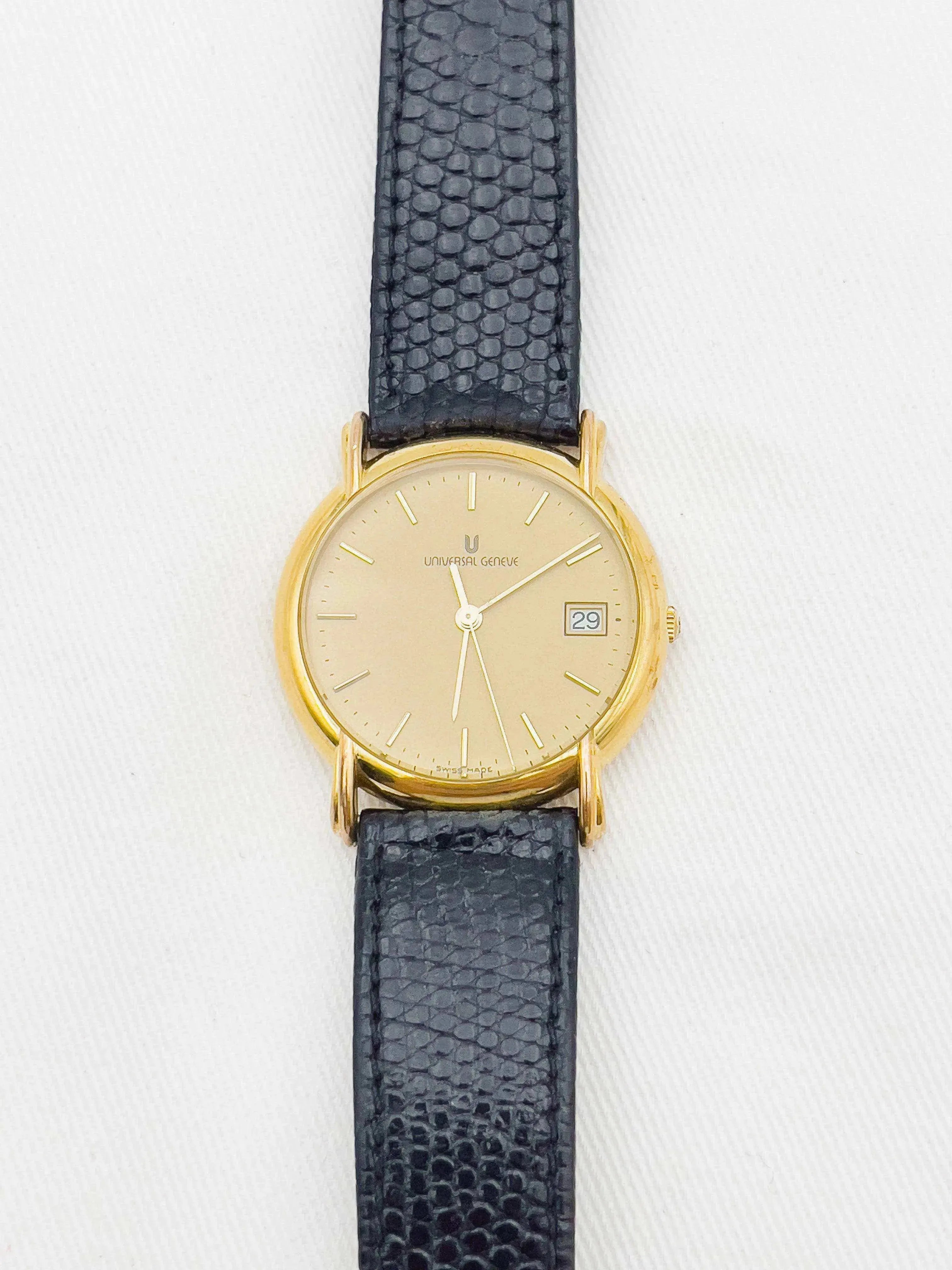 Universal Genève - Plaqué or Circle Date - 1970s - Atelier Victor Paris - Vintage Watch Shop Dubai