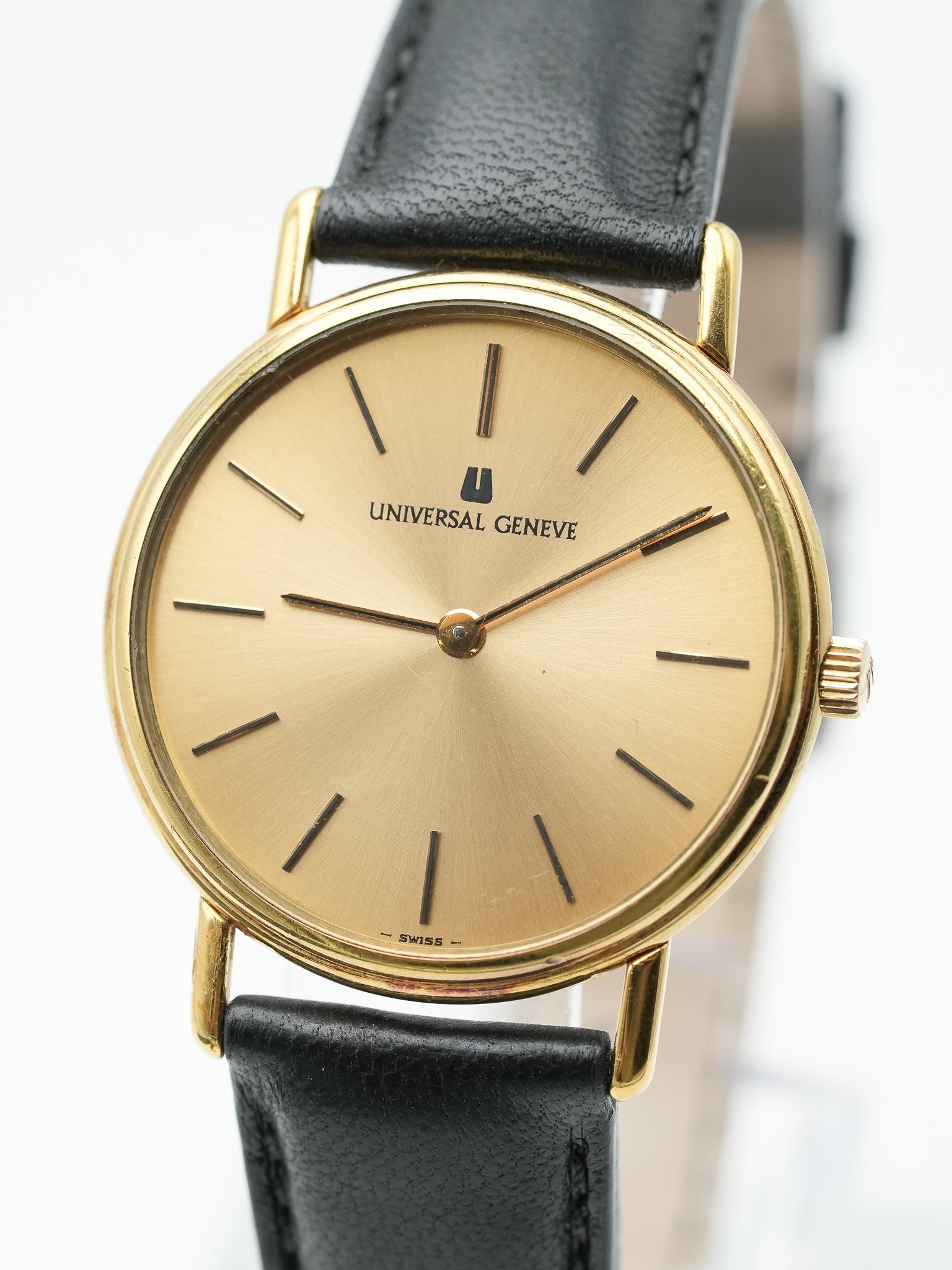 Universal Genève - Plaqué or Circle Ultra Slim Manuel - 1980s - Atelier Victor Paris - Vintage Watch Shop Dubai
