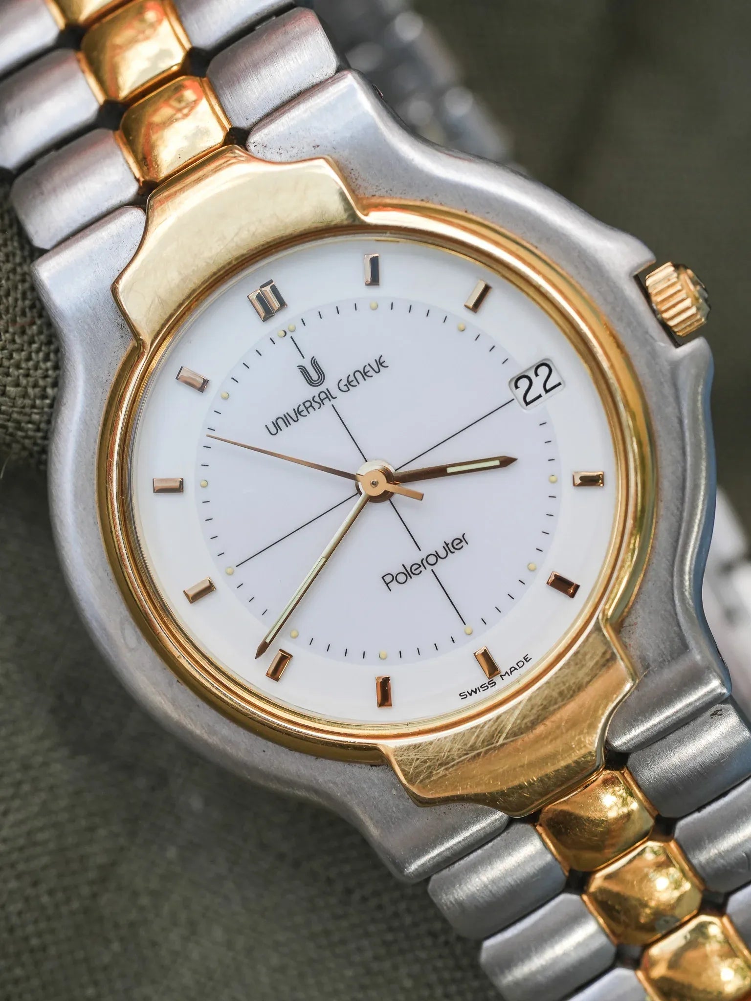 Universal Genève - Polerouter Acier Or Quartz Cadran Blanc - 1980s - Atelier Victor - Vintage  Shop