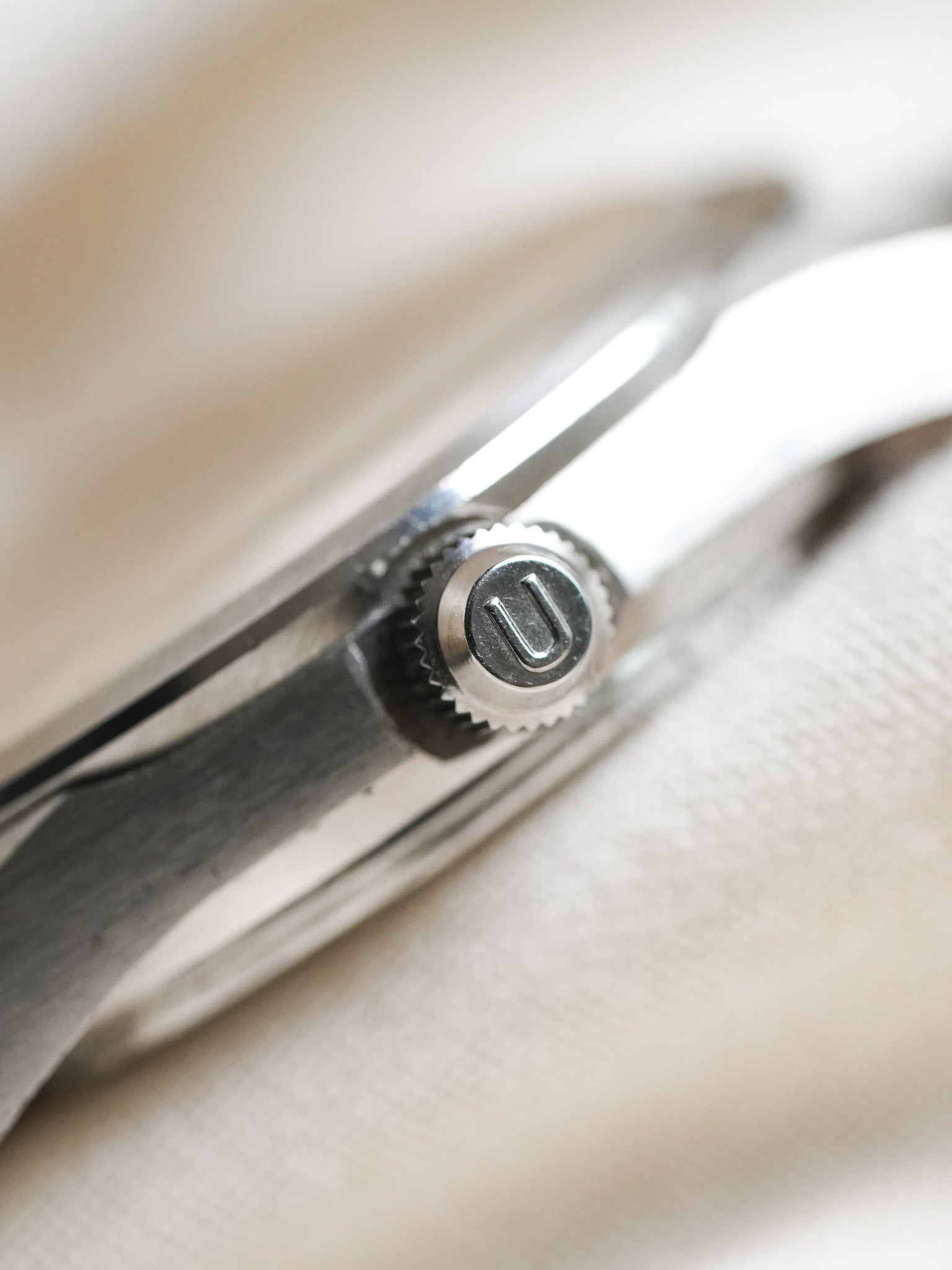 Universal Genève - Polerouter Date Big Crown Micro-rotor - 1960s - Atelier Victor Paris - Vintage Watch Shop Dubai