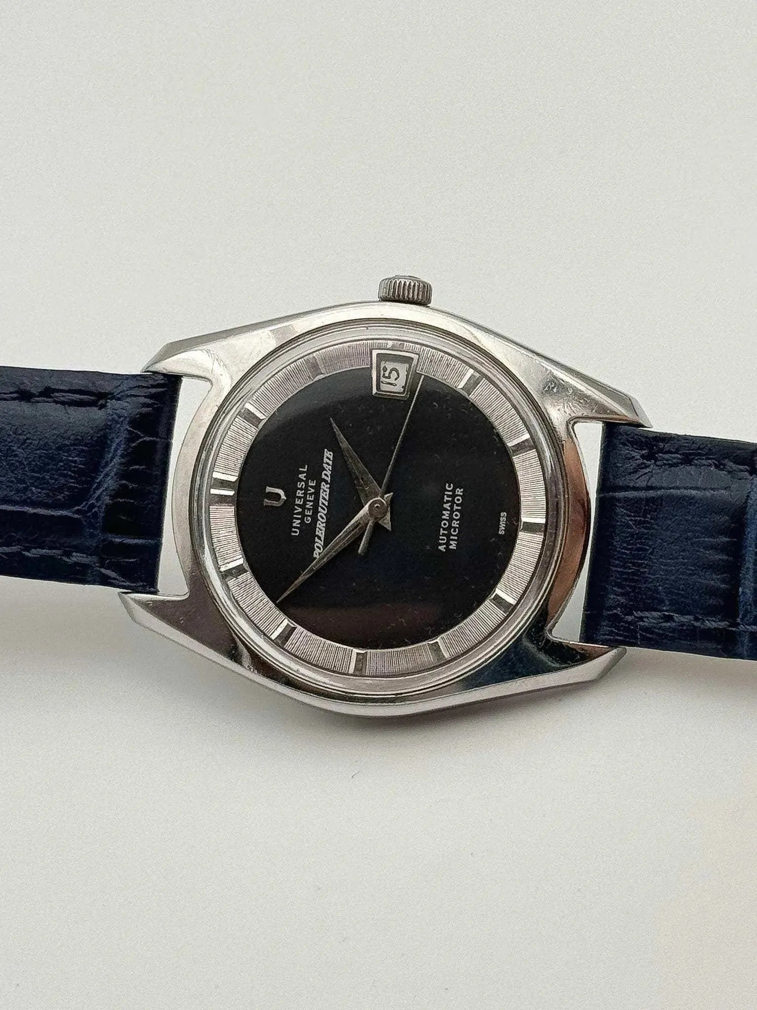Universal Genève - Polerouter Date Micro Rotor - 1960’s - Atelier Victor Paris - Vintage Watch Shop Dubai