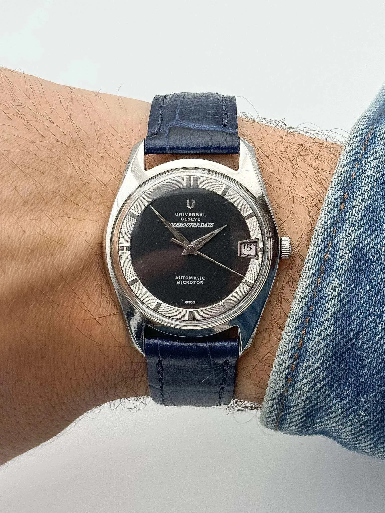 Universal Genève - Polerouter Date Micro Rotor - 1960’s - Atelier Victor Paris - Vintage Watch Shop Dubai