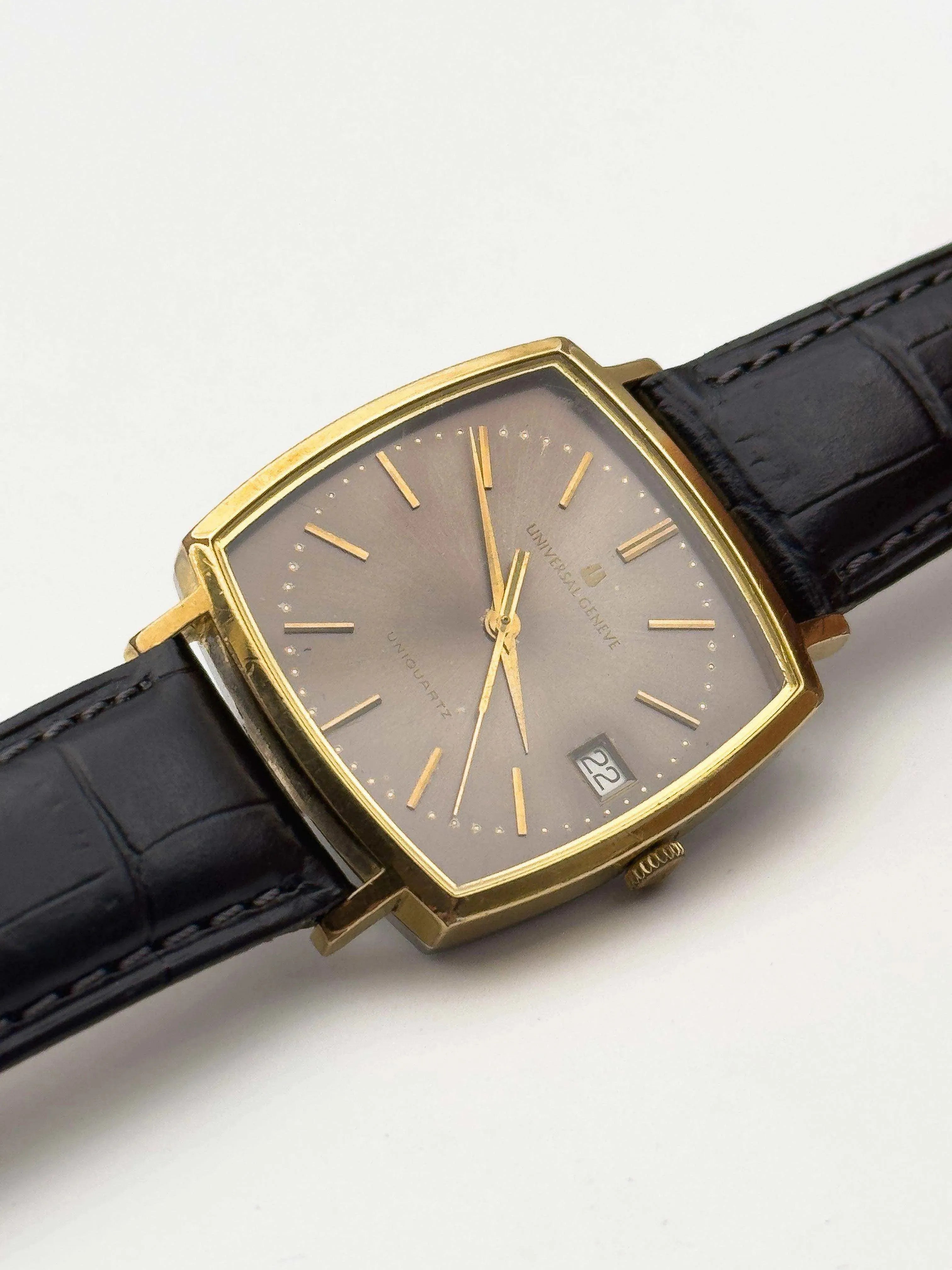 Universal Genève - Square Moka - 1980’s - Atelier Victor Paris - Vintage Watch Shop Dubai