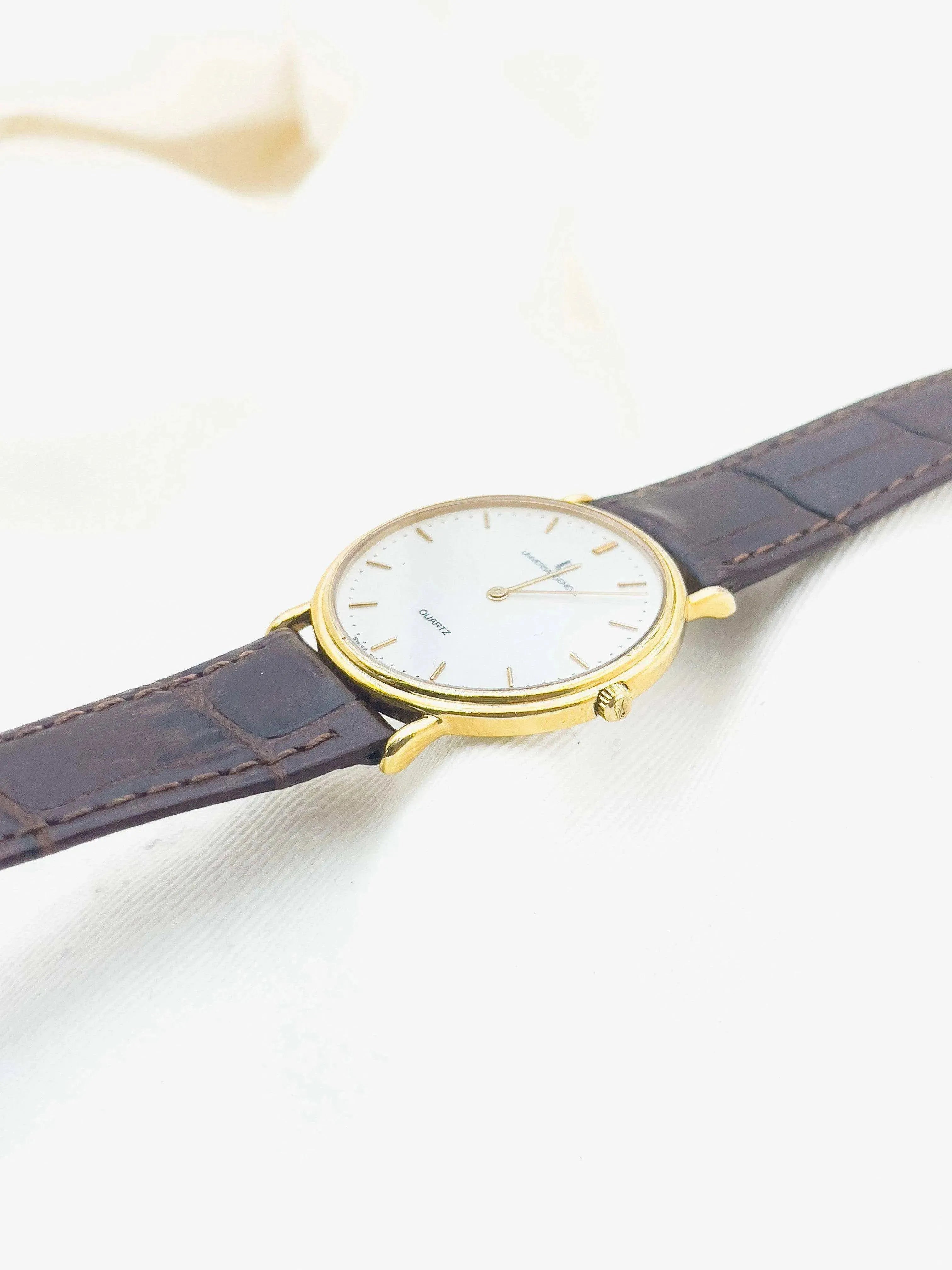 Universal Genève - Super Slim Dress Watch - 1970’s - Atelier Victor Paris - Vintage Watch Shop Dubai