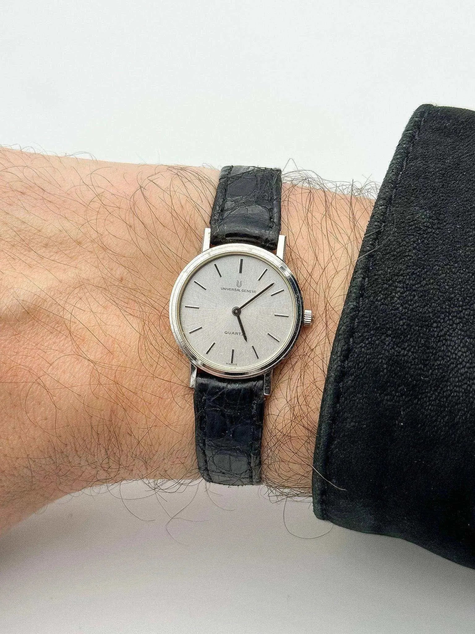 Universal Genève - Tapissé Acier Lady - 1980s - Atelier Victor Paris - Vintage Watch Shop Dubai
