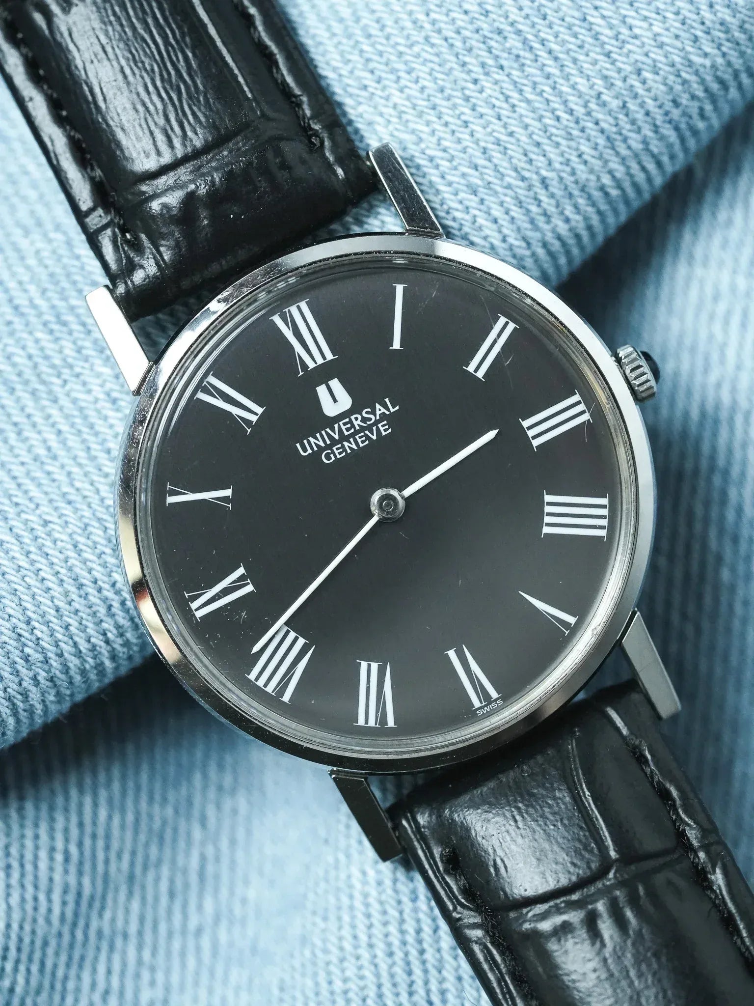 Universal Genève - Ultra Slim Cadran Anthracite - 1970s - Atelier Victor - Vintage  Shop