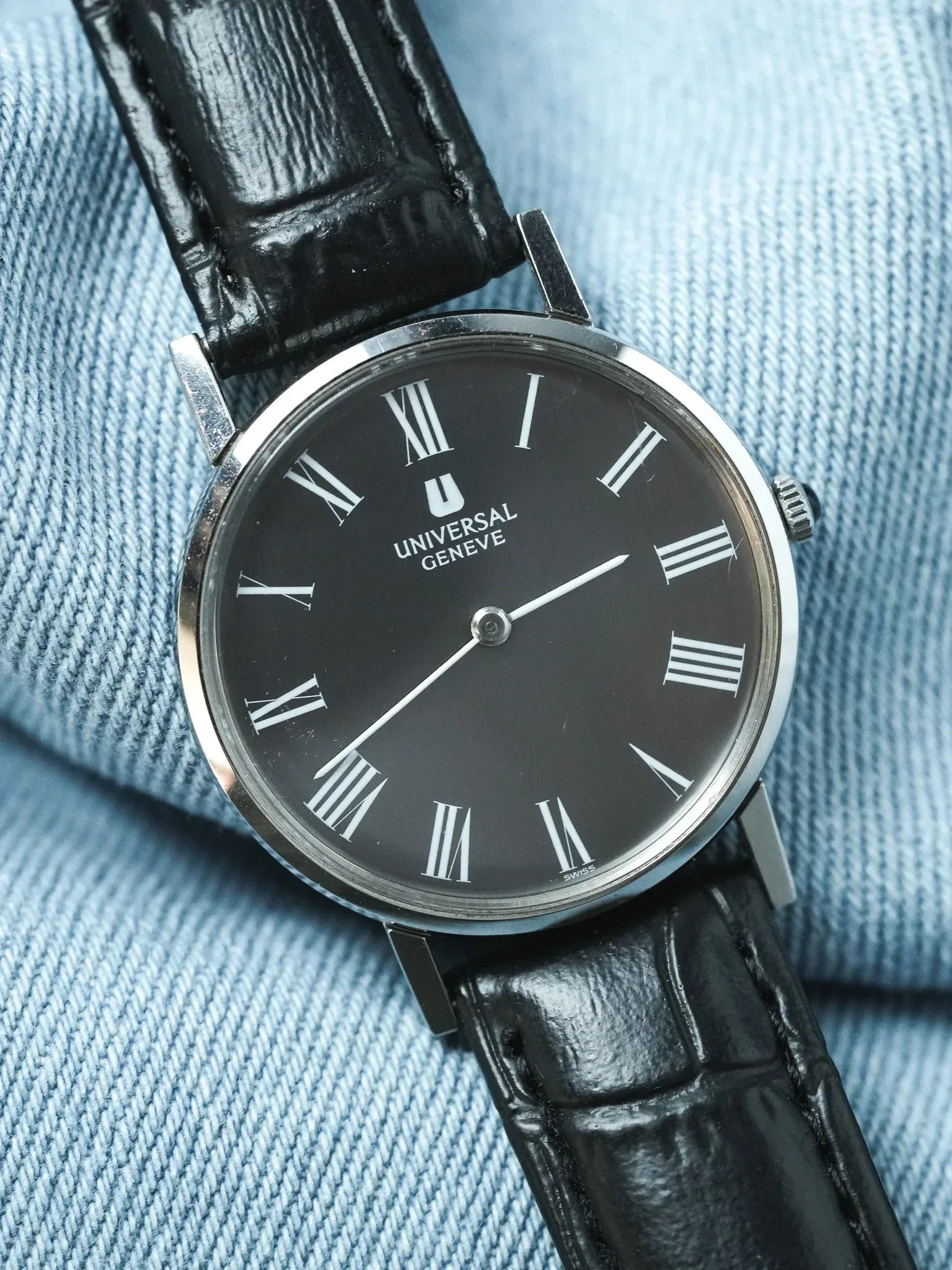 Universal Genève - Ultra Slim Cadran Anthracite - 1970s - Atelier Victor - Vintage  Shop