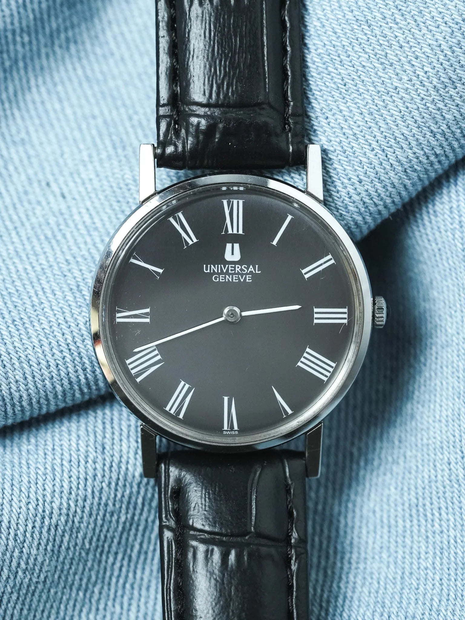 Universal Genève - Ultra Slim Cadran Anthracite - 1970s - Atelier Victor - Vintage  Shop