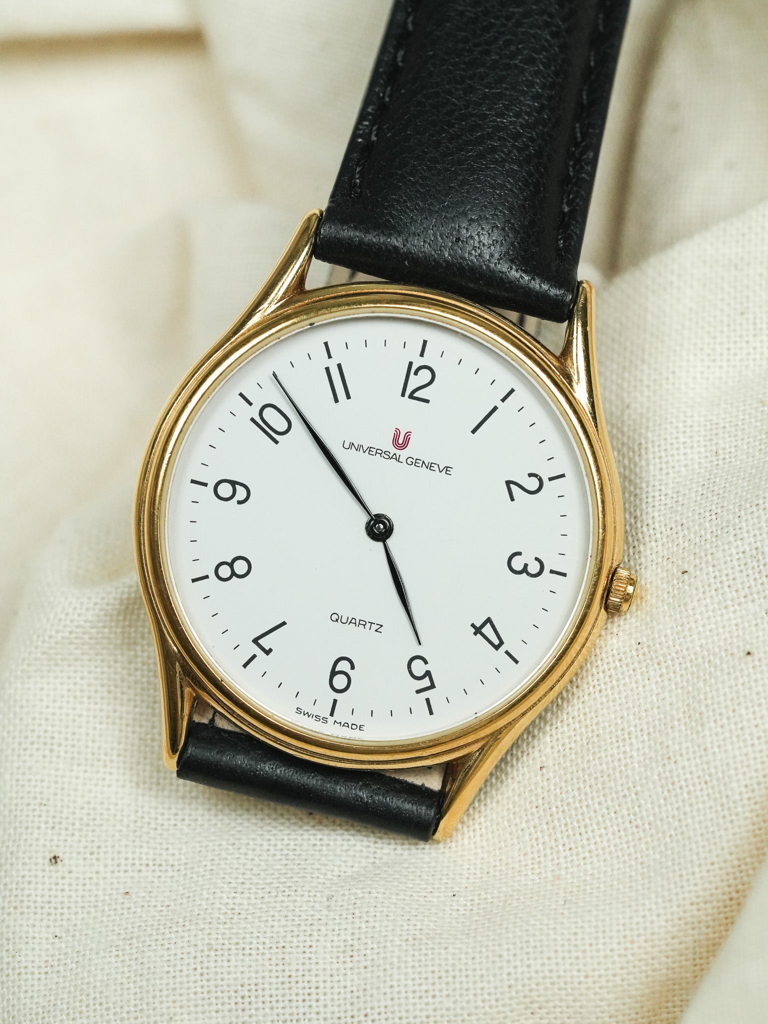Universal Genève - Ultra Slim Chiffres arabes - 1980s - Atelier Victor - Vintage  Shop