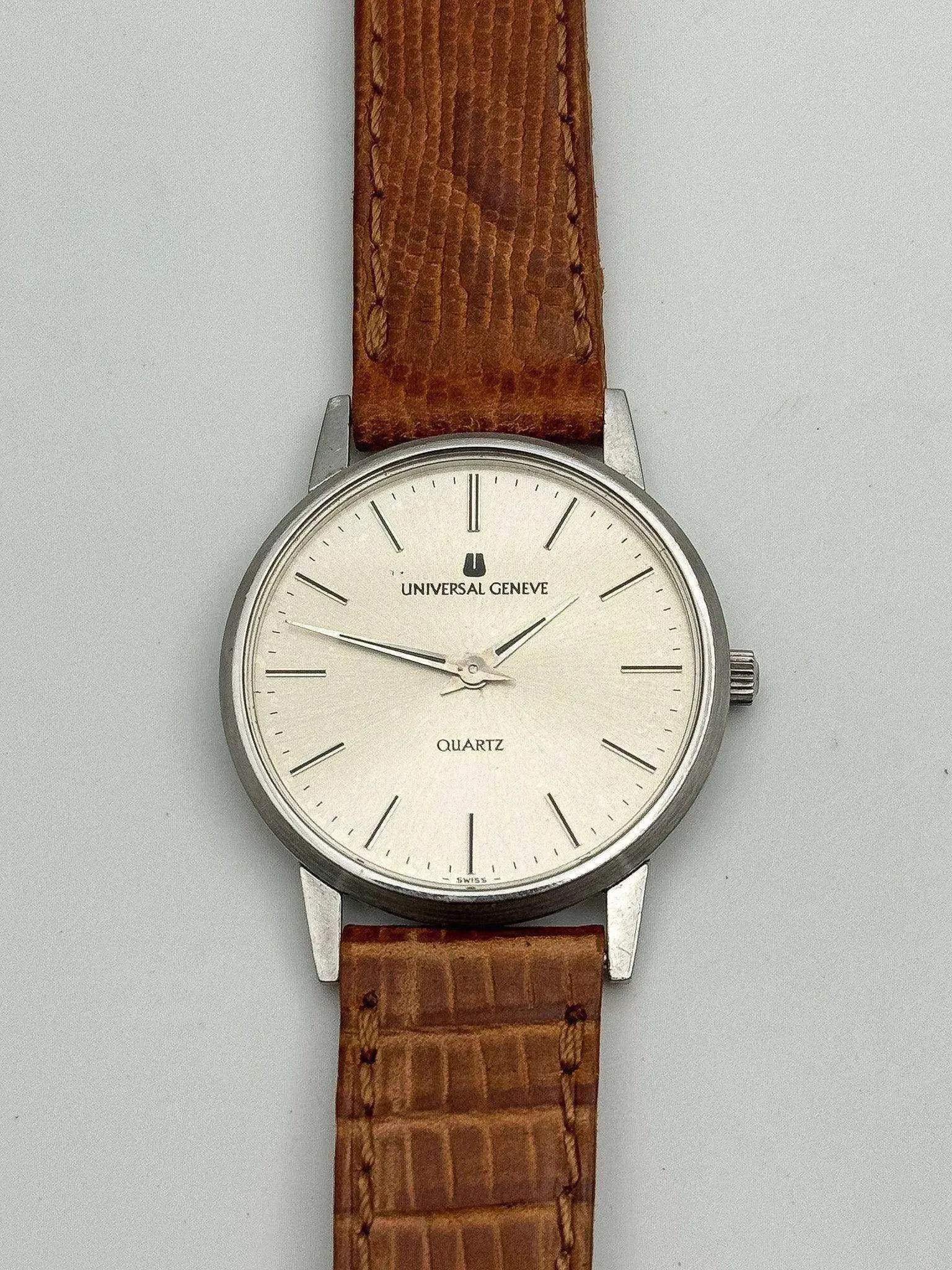 Universal Genève - Ultra Slim Circle Champagne - 1980s - Atelier Victor Paris - Vintage Watch Shop Dubai