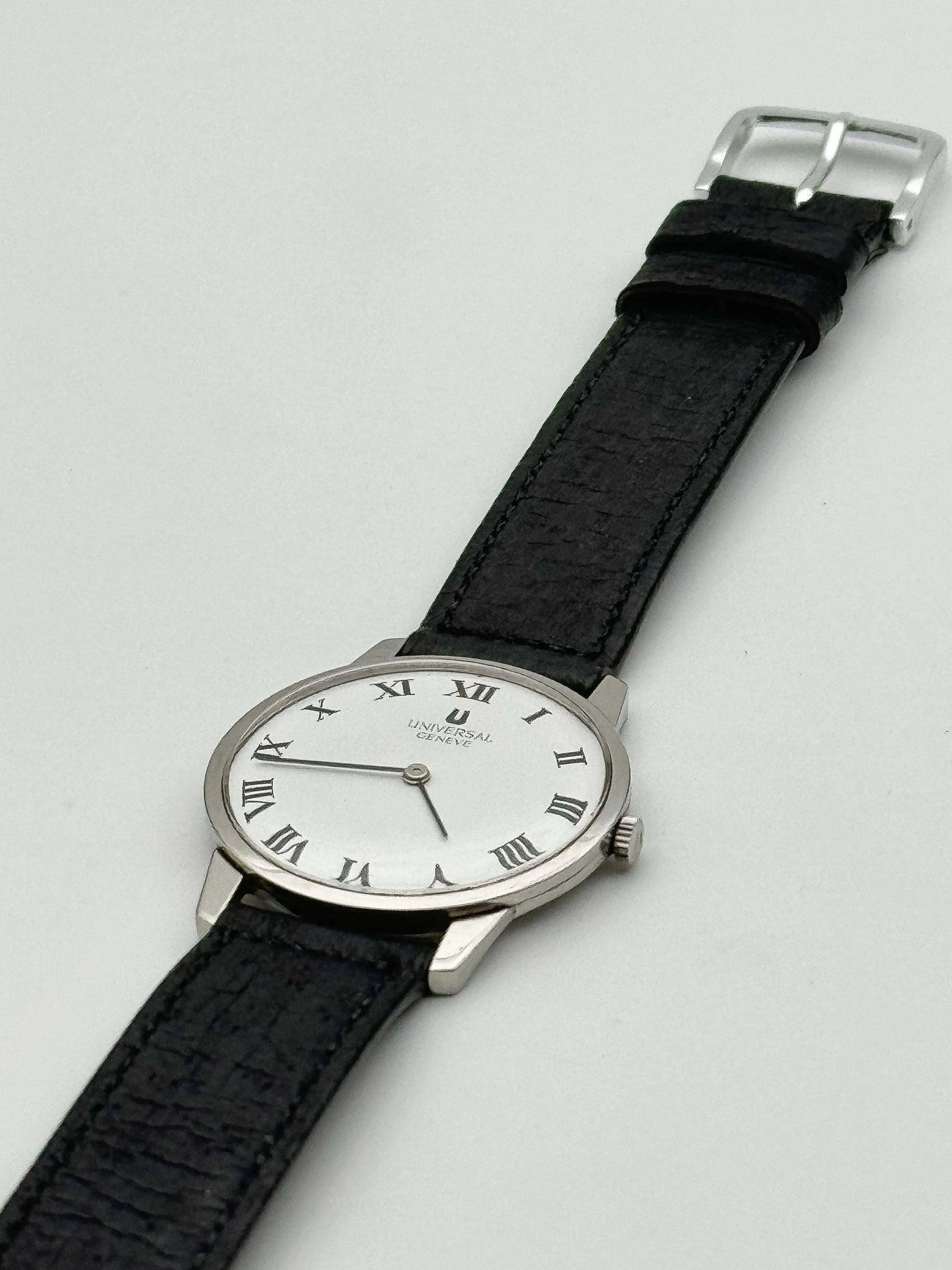 Universal Genève - Ultra Thin Cal.1-42 Romain - 1970s - Atelier Victor Paris - Vintage Watch Shop Dubai
