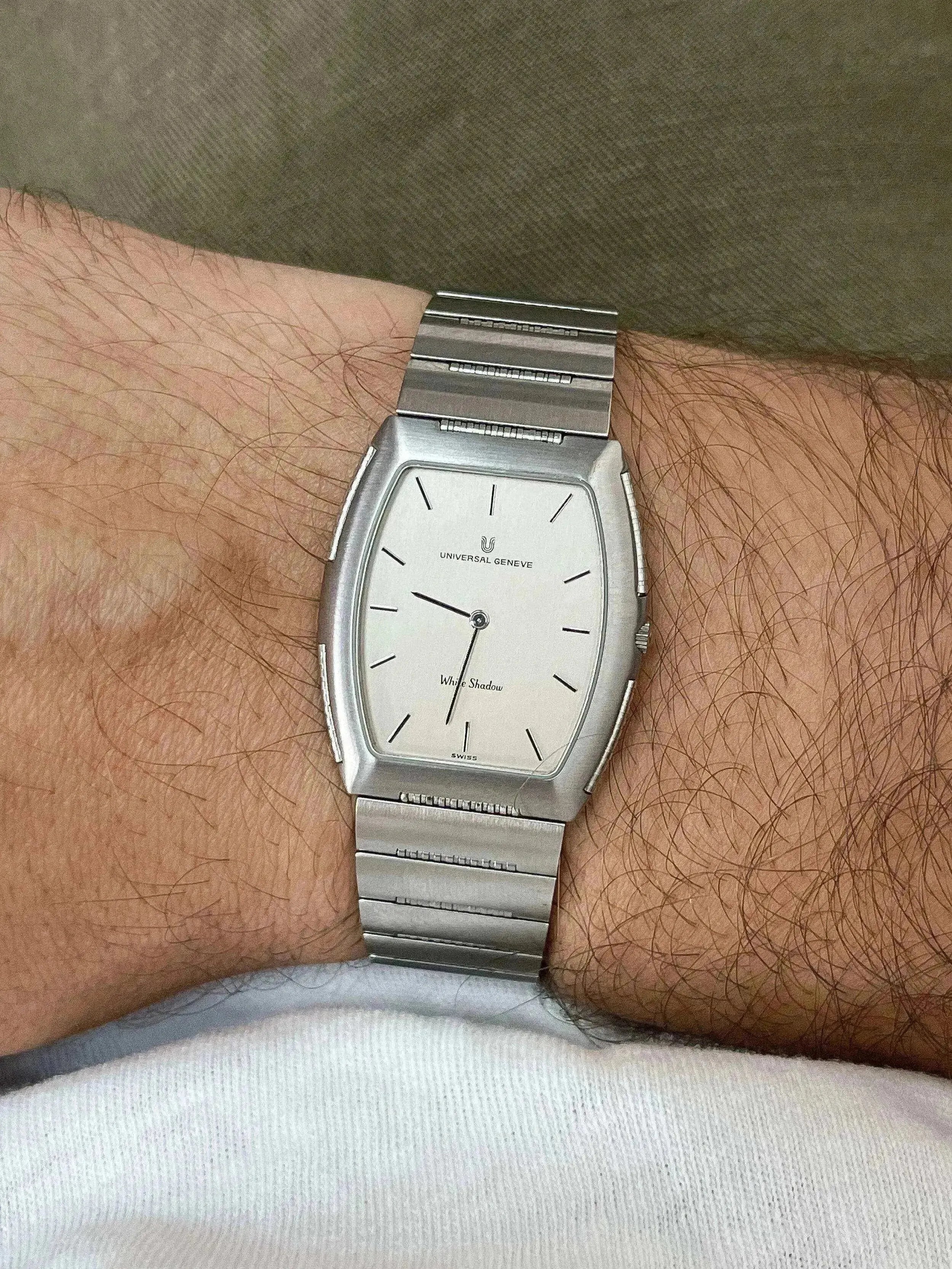 Universal Genève - White Shadow - 1970s - Atelier Victor