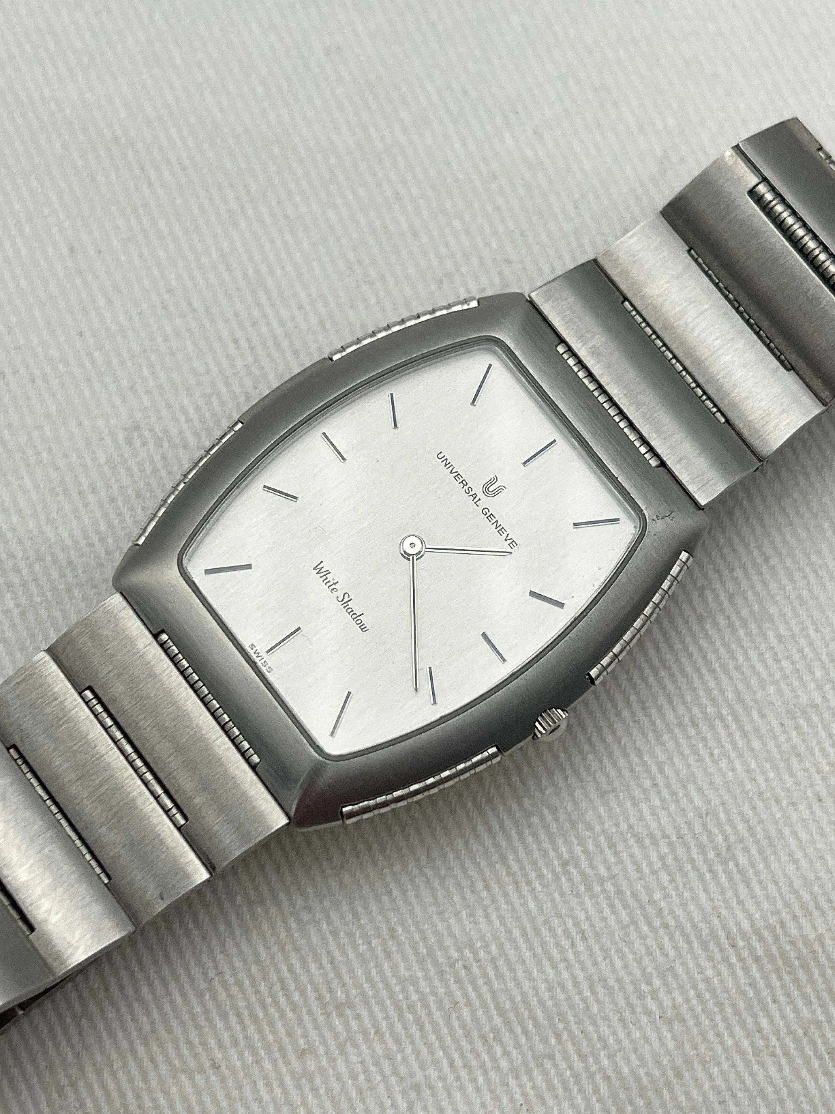 Universal Genève - White Shadow - 1970s - Atelier Victor Paris - Vintage Watch Shop Dubai