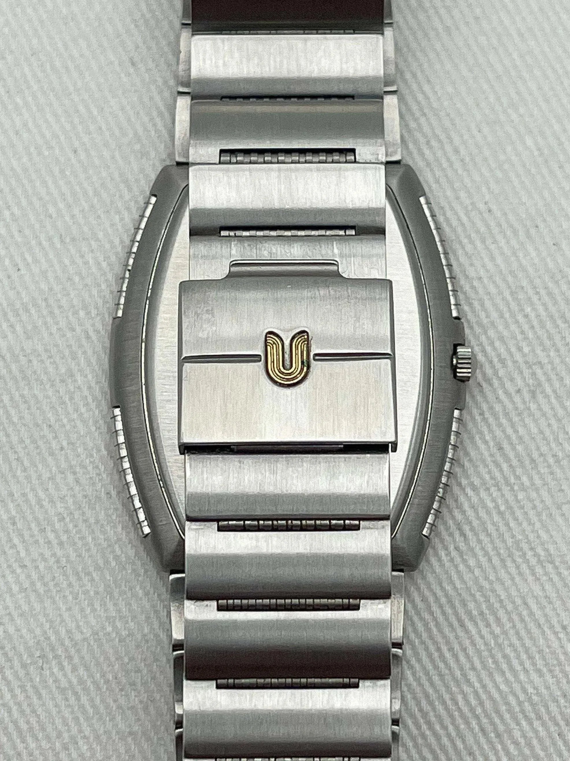 Universal Genève - White Shadow - 1970s - Atelier Victor - Vintage  Shop