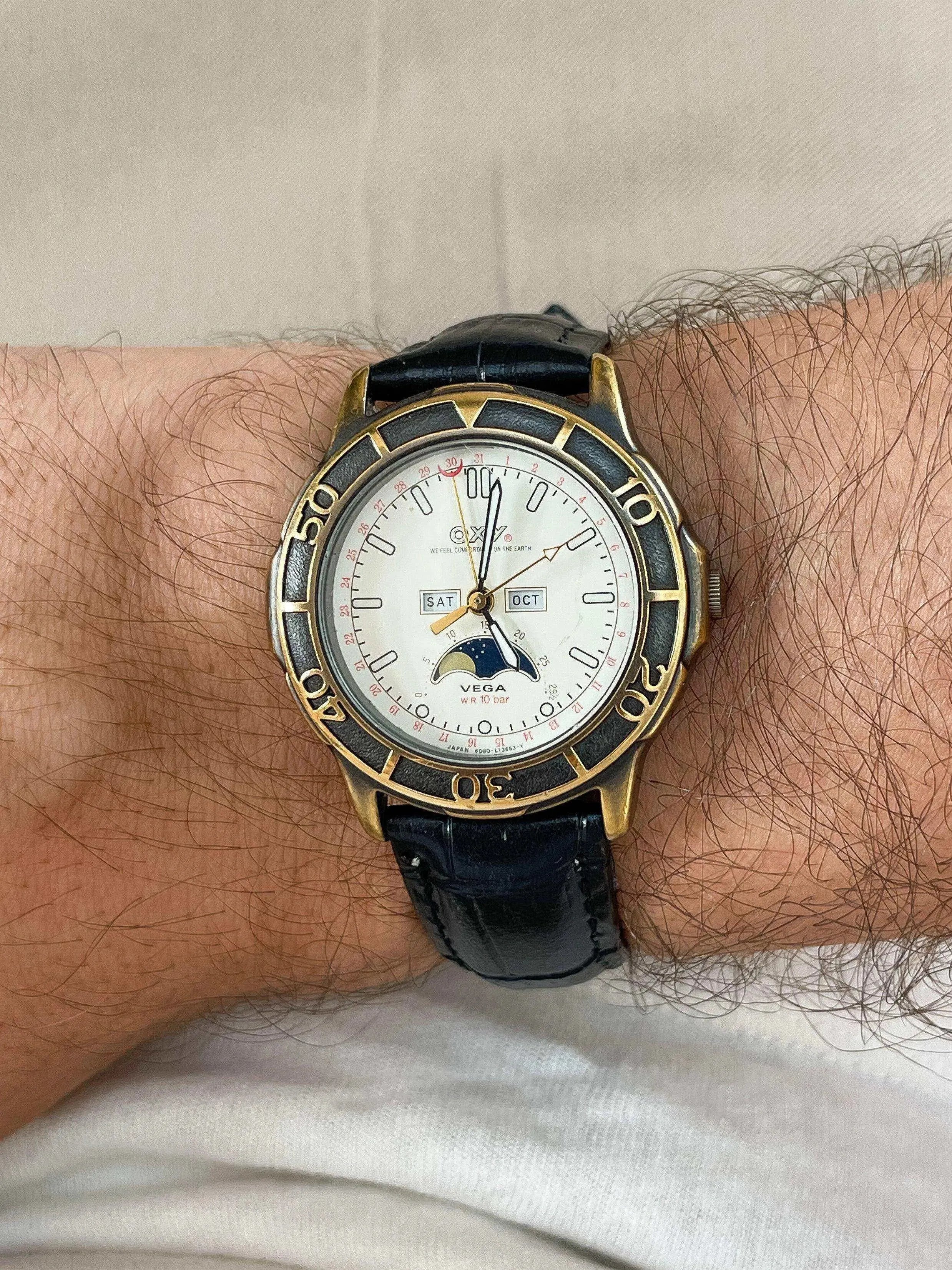Vega by Citizen - Oxy Moonphase - 1980 - Atelier Victor Paris - Vintage Watch Shop Dubai