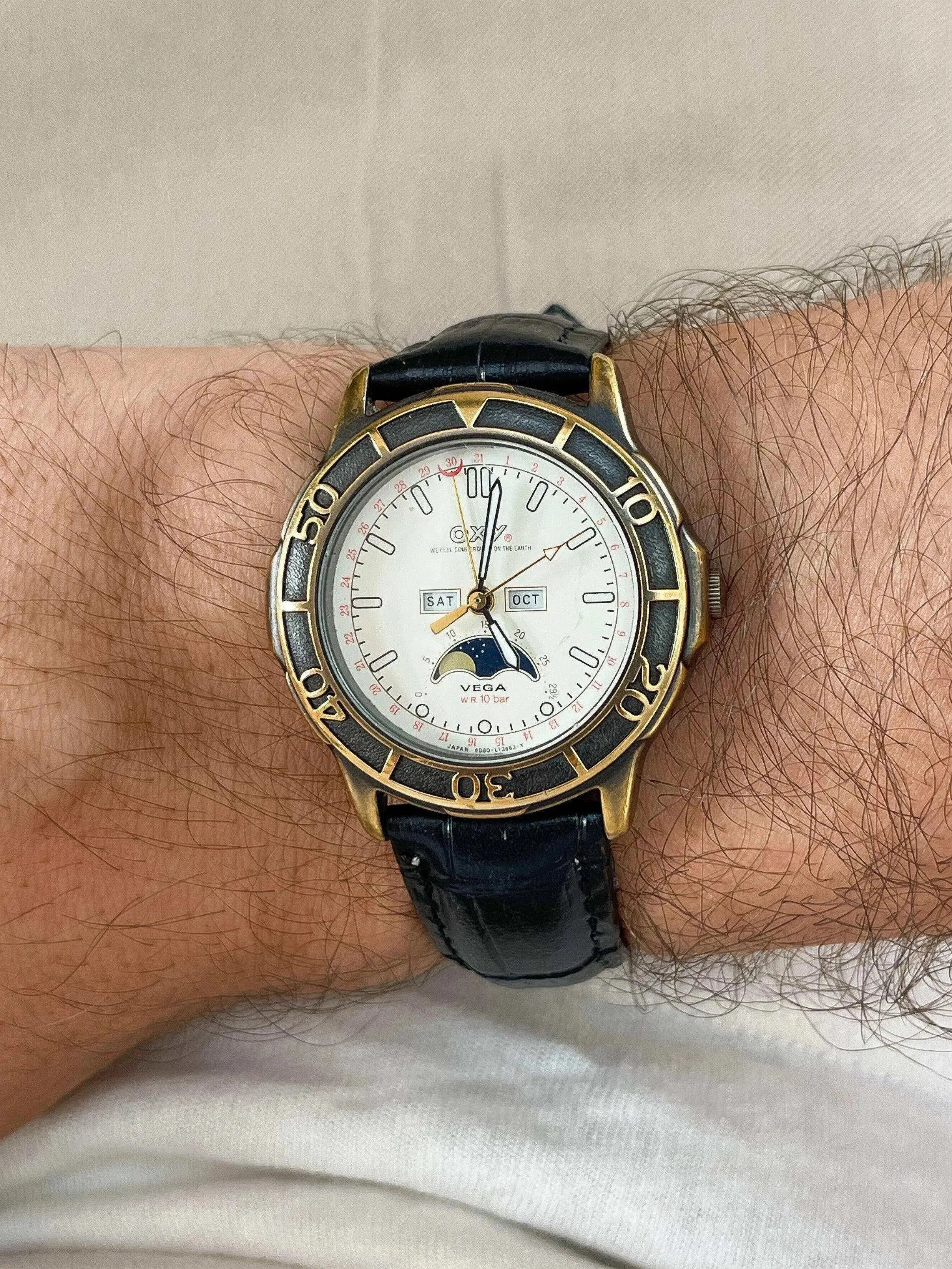Vega by Citizen - Oxy Moonphase - 1980 - Atelier Victor - Vintage  Shop