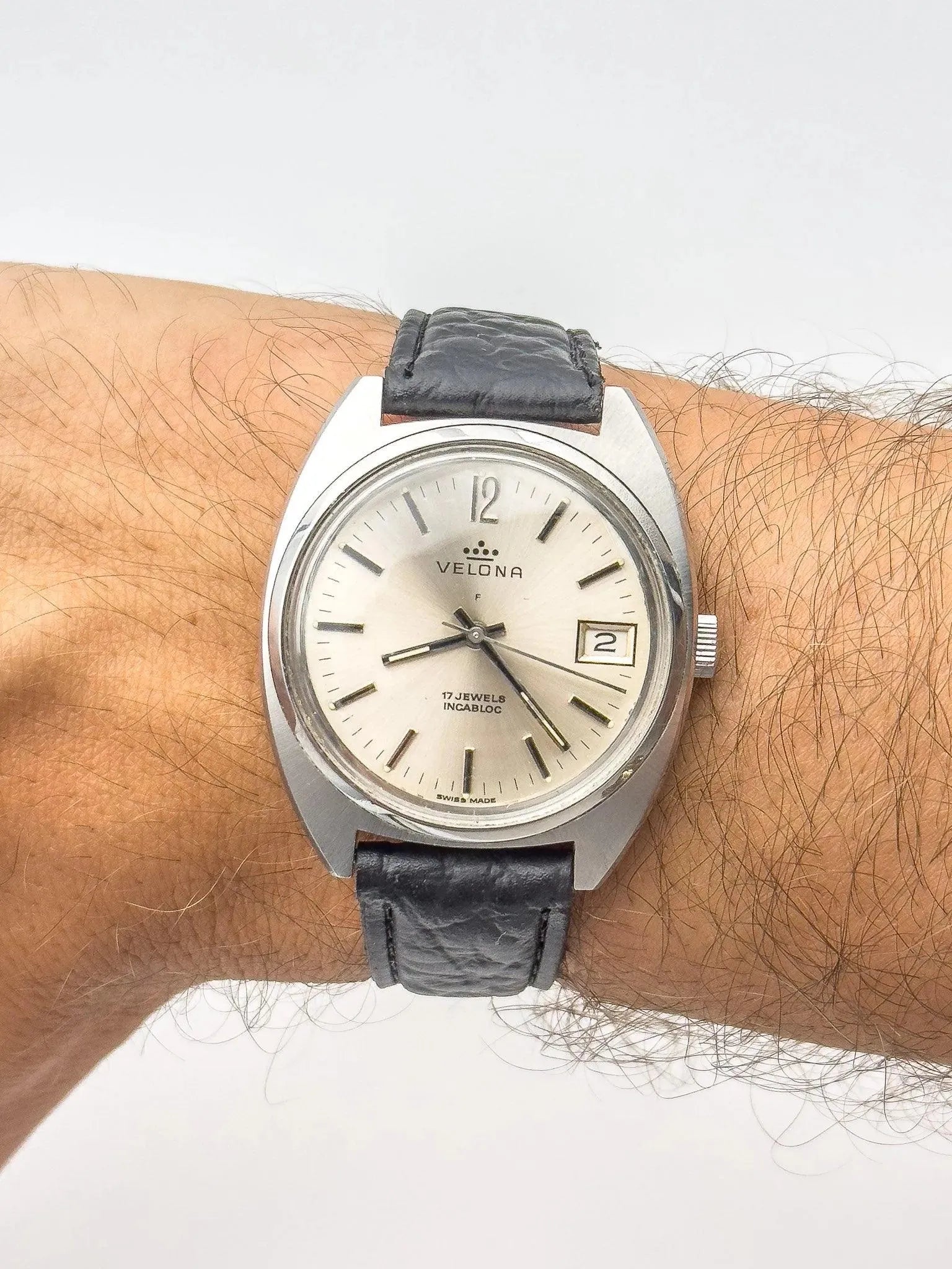 Velona - Incabloc Champagne Date - 1970s - Atelier Victor Paris - Vintage Watch Shop Dubai