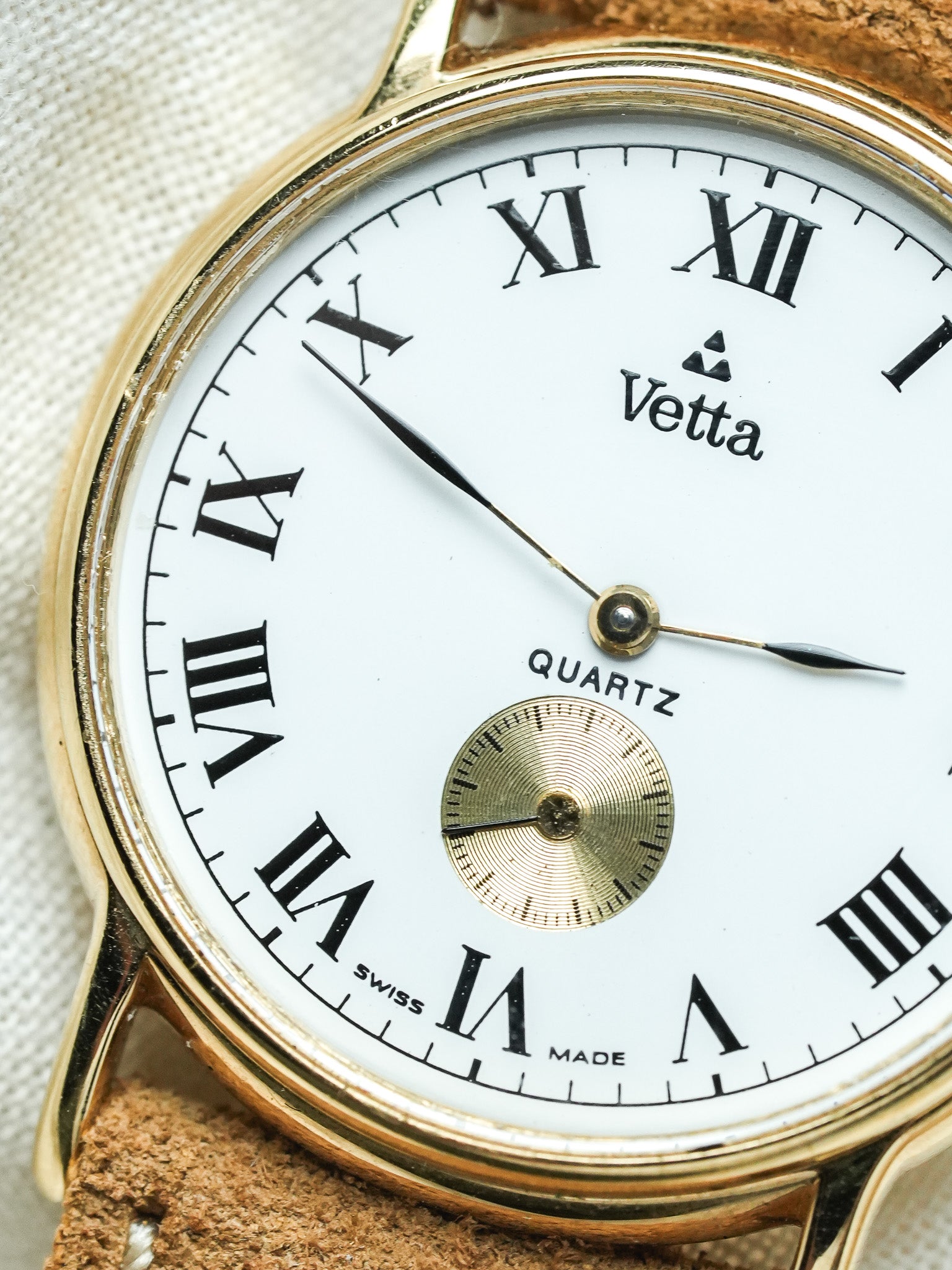 Vetta - Or Cadran Blanc Petite-seconde - 1990s - Atelier Victor - Vintage  Shop