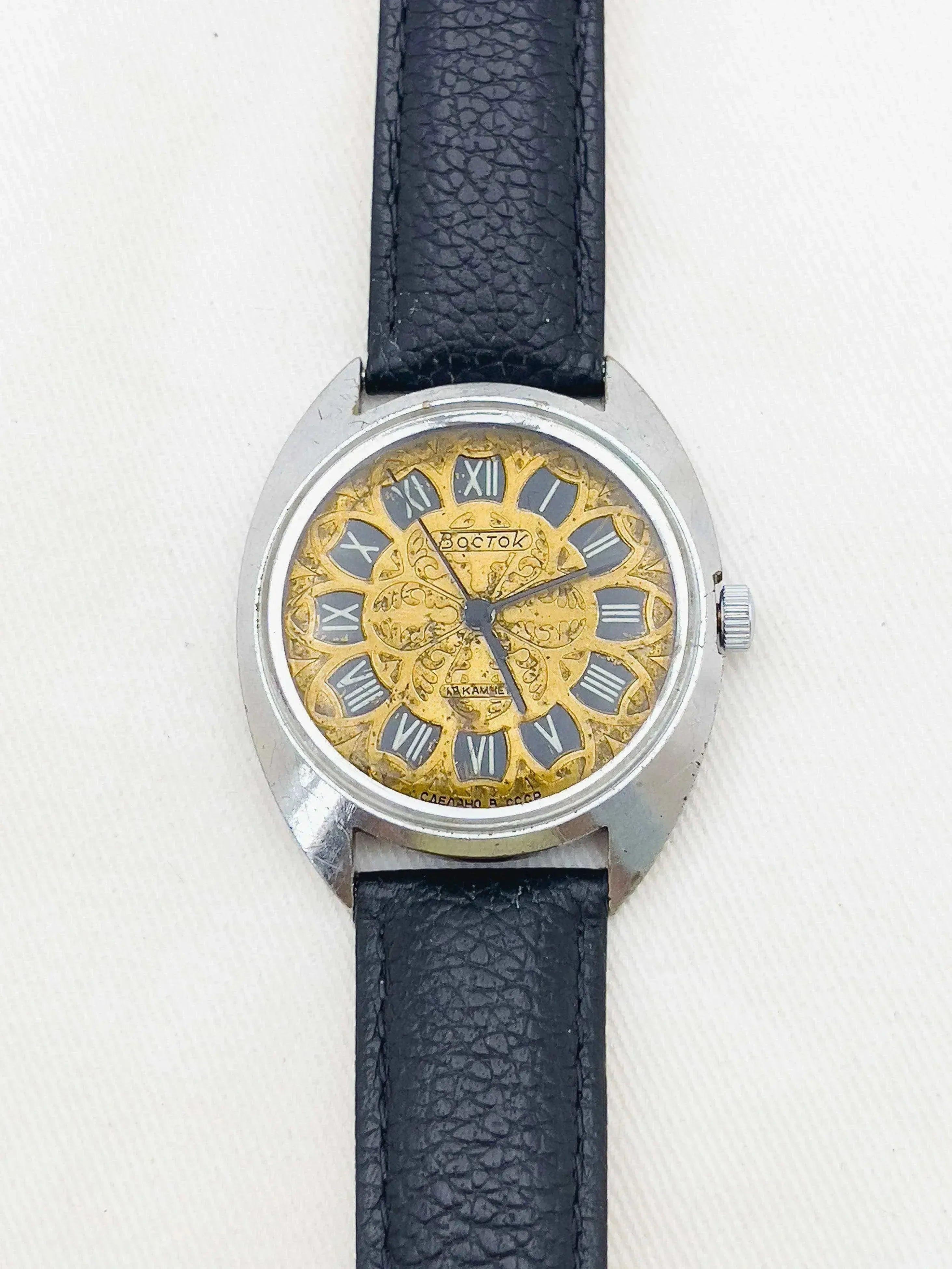 Vostok - Black / Gold Draw - 1970s - Atelier Victor
