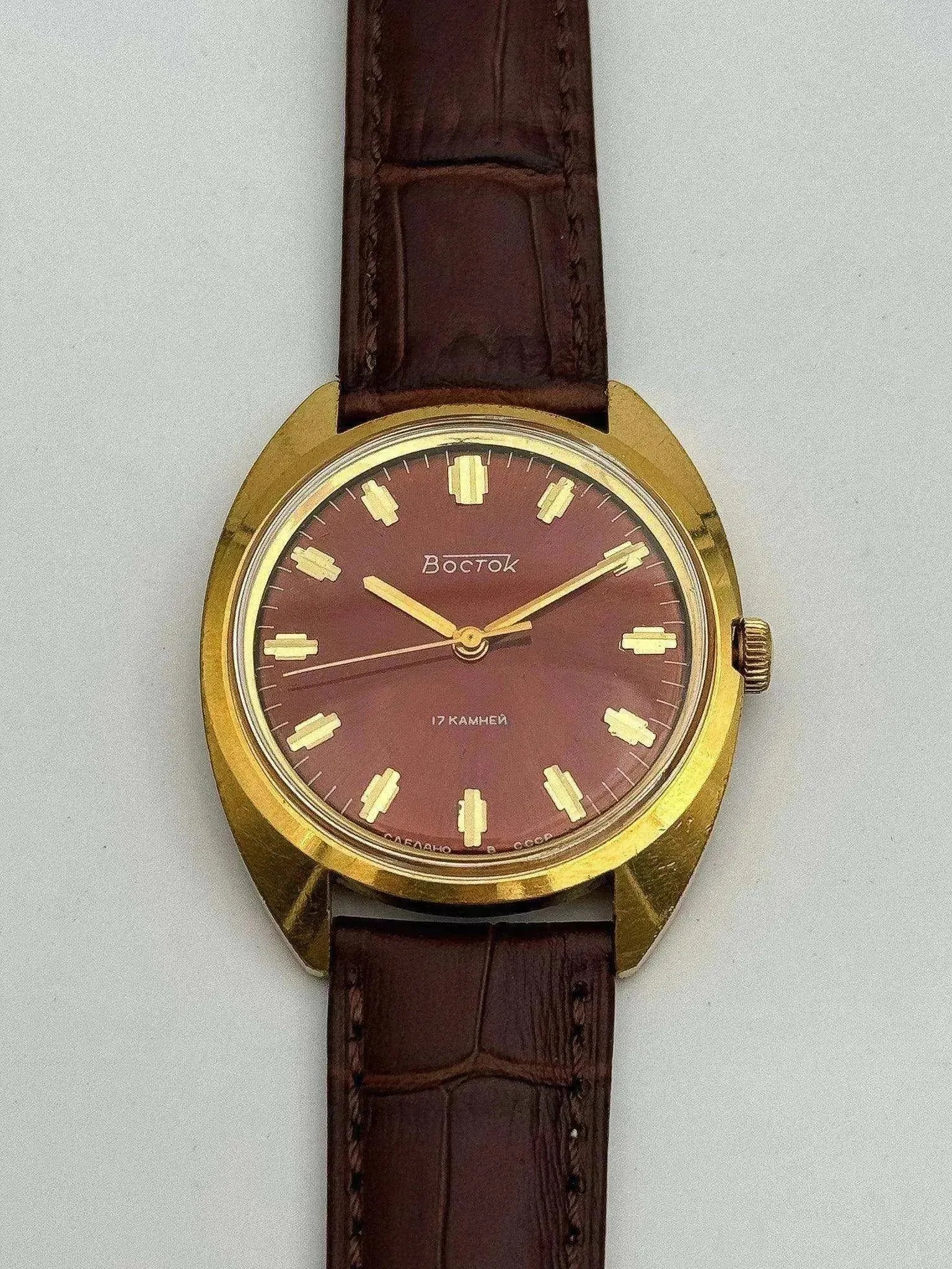 Vostok - Gold Red Dial - 1980’s - Atelier Victor Paris - Vintage Watch Shop Dubai