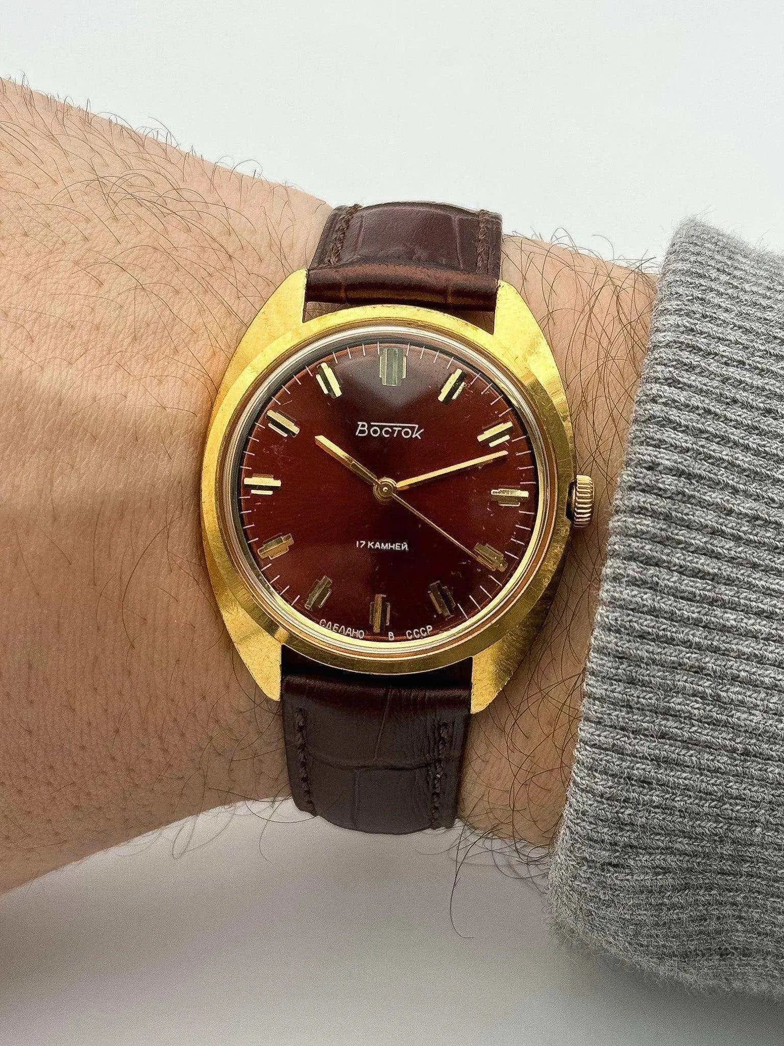Vostok - Gold Red Dial - 1980’s - Atelier Victor Paris - Vintage Watch Shop Dubai