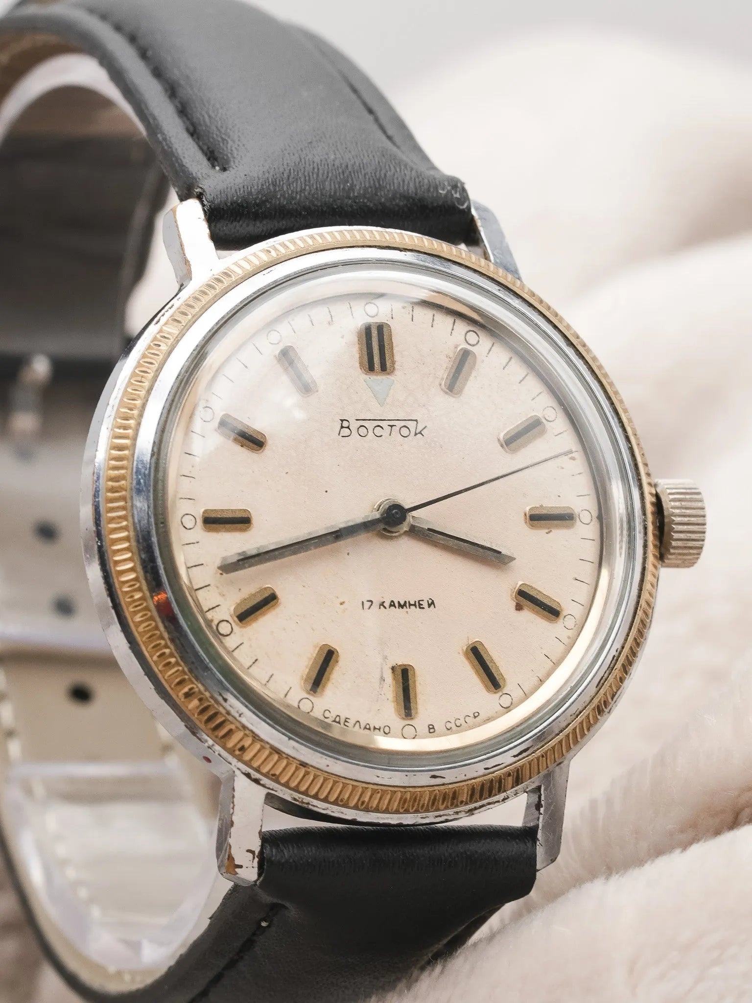 Vostok - Lunette Cannelée Patine Creme - 1960s - Atelier Victor Paris - Vintage Watch Shop Dubai