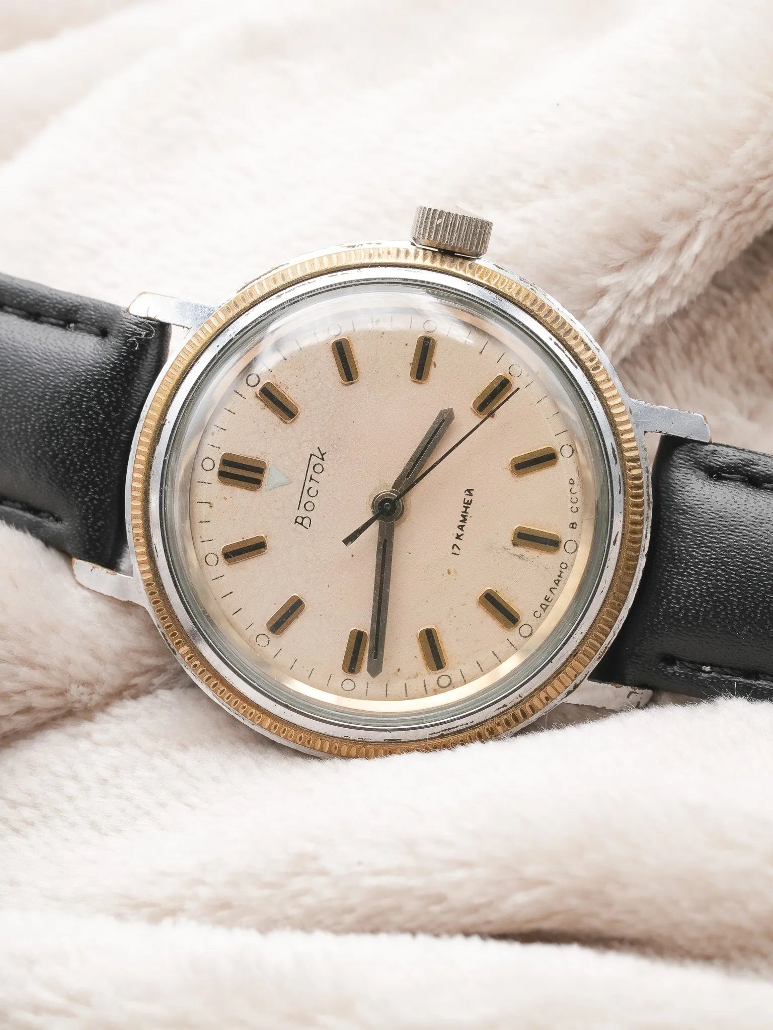 Vostok - Lunette Cannelée Patine Creme - 1960s - Atelier Victor Paris - Vintage Watch Shop Dubai
