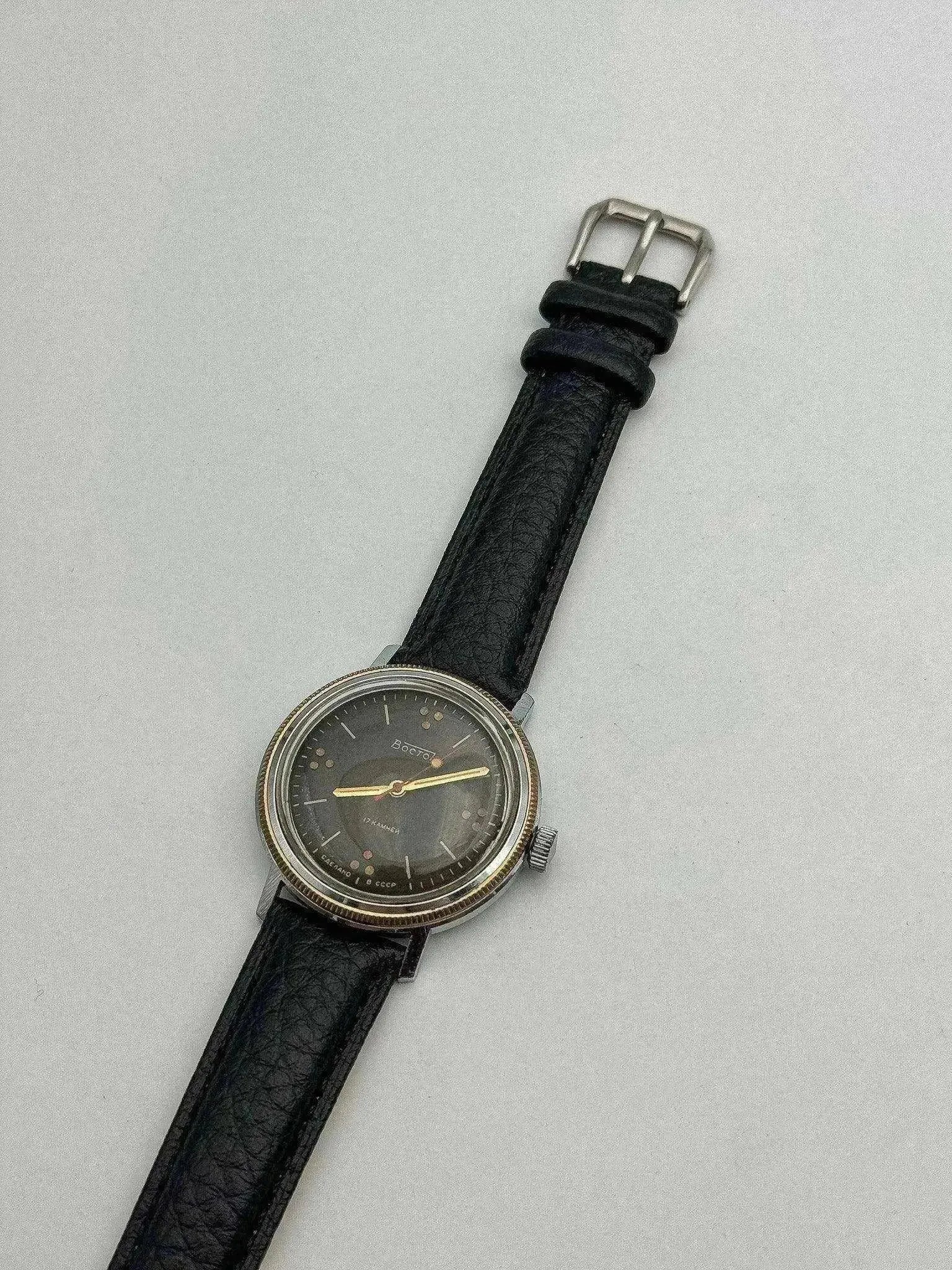 Vostok - Noir Trotteuse rouge - 1960s - Atelier Victor