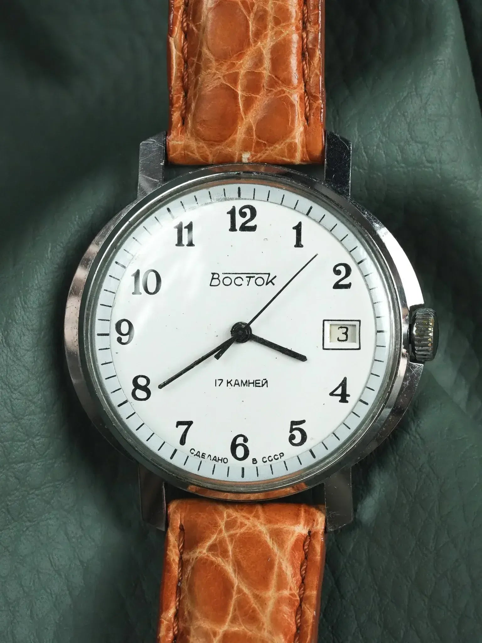 ◆激レア◆Vostok◆アンティーク◆手巻き◆腕時計◆メンズ◆旧ソ連◆白◆ Vostok - White Oval 41mm - 1970s - Atelier Victor