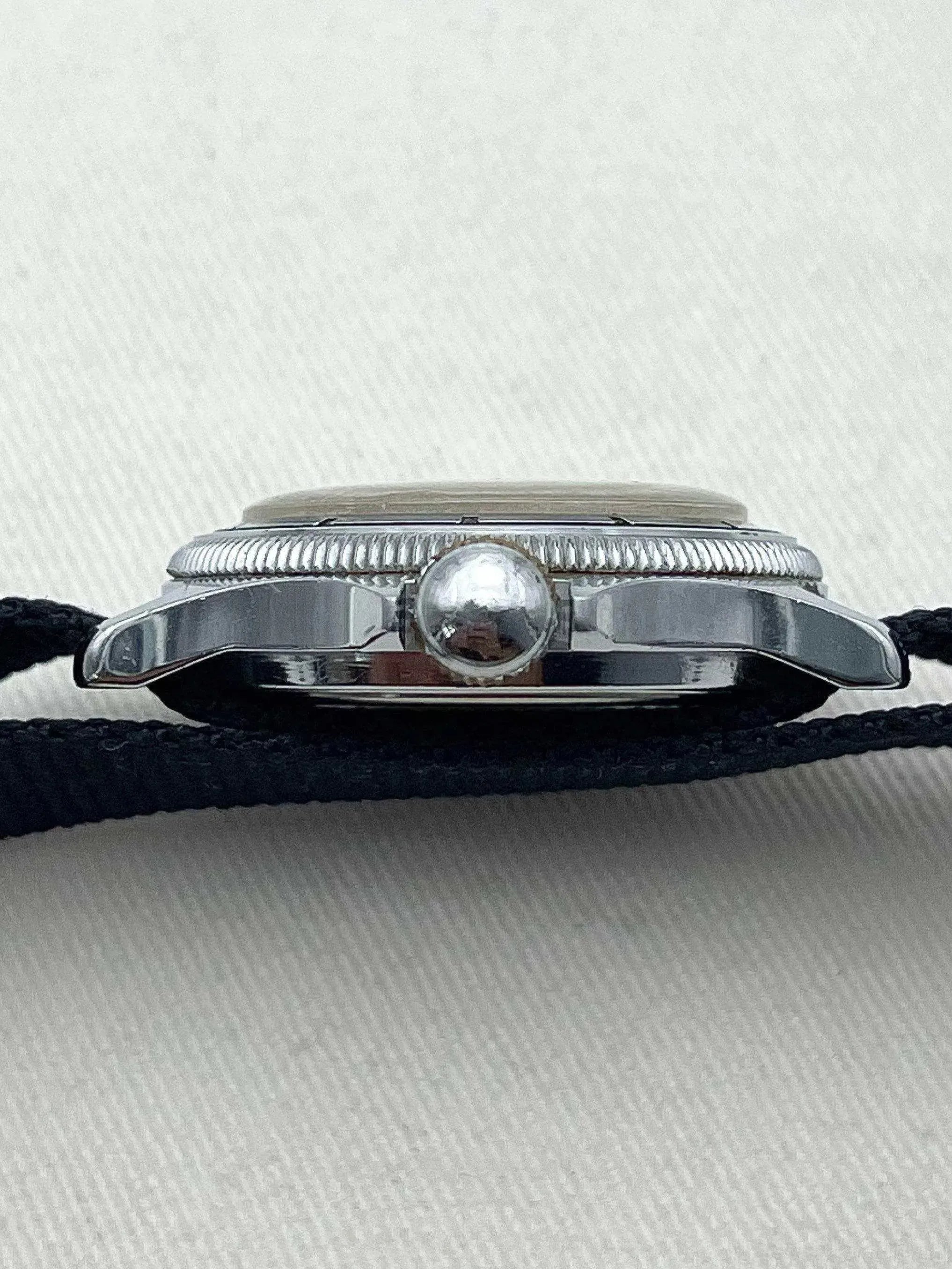 Vostok - Plongeuse Tropical - 1960s - Atelier Victor