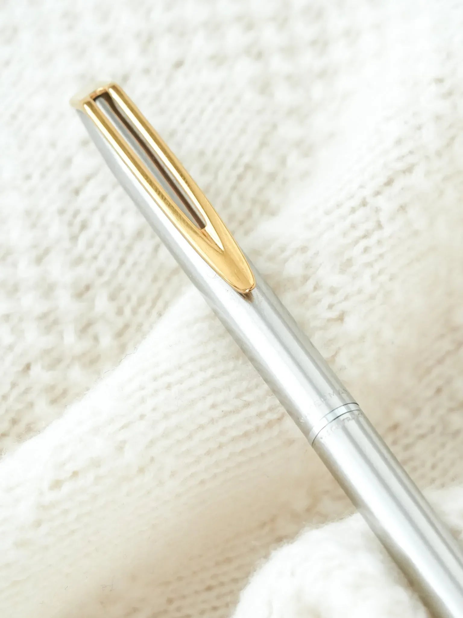 Waterman - Stylo bille Acier Plaqué or - 1980s - Atelier Victor - Vintage  Shop