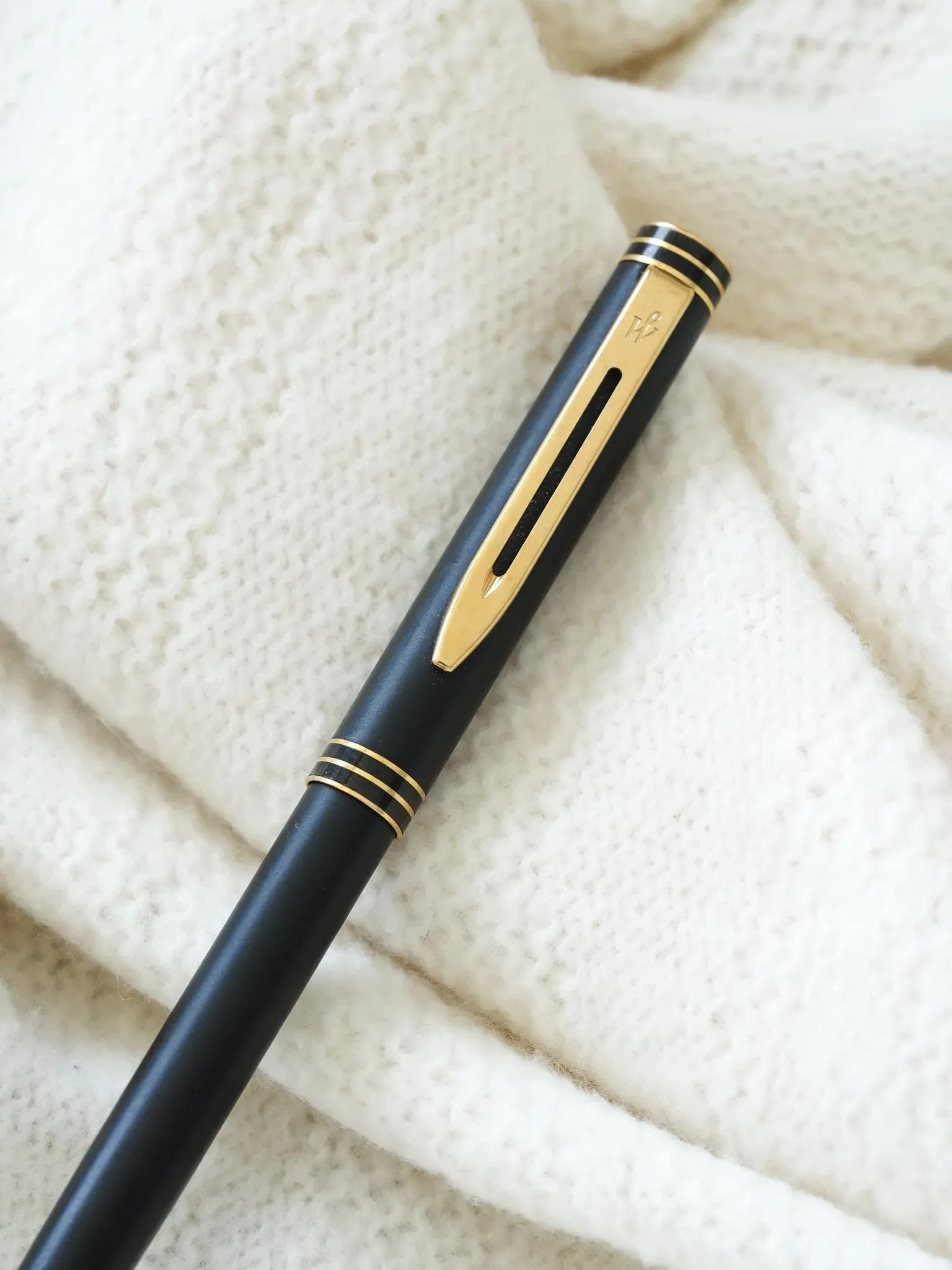Waterman - Stylo bille Noir plaqué or - 1980s - Atelier Victor