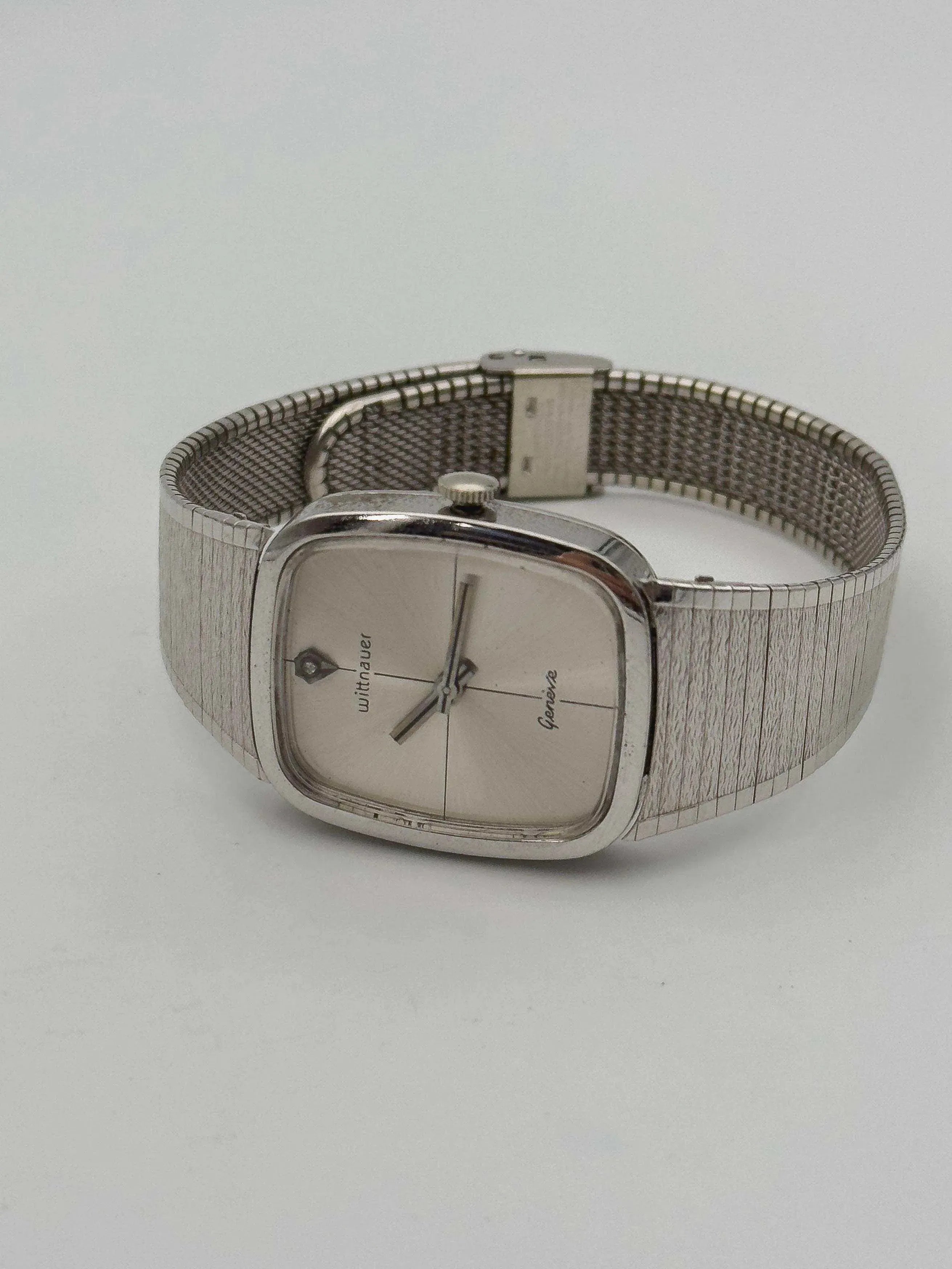 Wittnauer by Longines - Bracelet intégré Plaqué or blanc - 1970s - Atelier Victor - Vintage  Shop