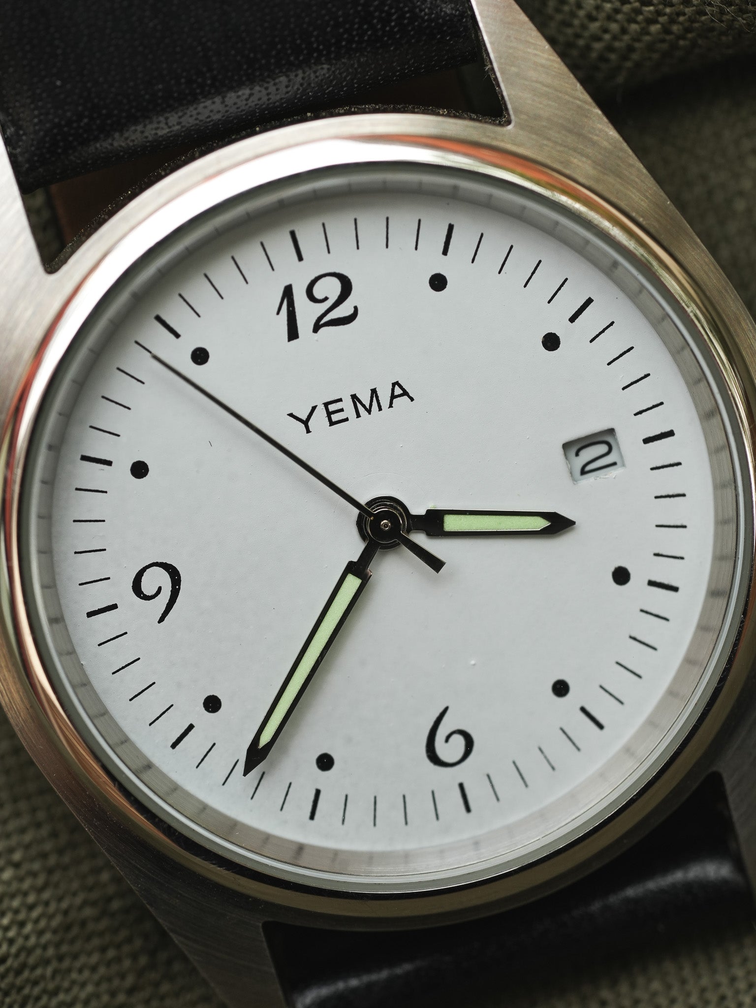 Yema - Acier Brossé Date 3H - 2000s - Atelier Victor Paris - Vintage Watch Shop Dubai