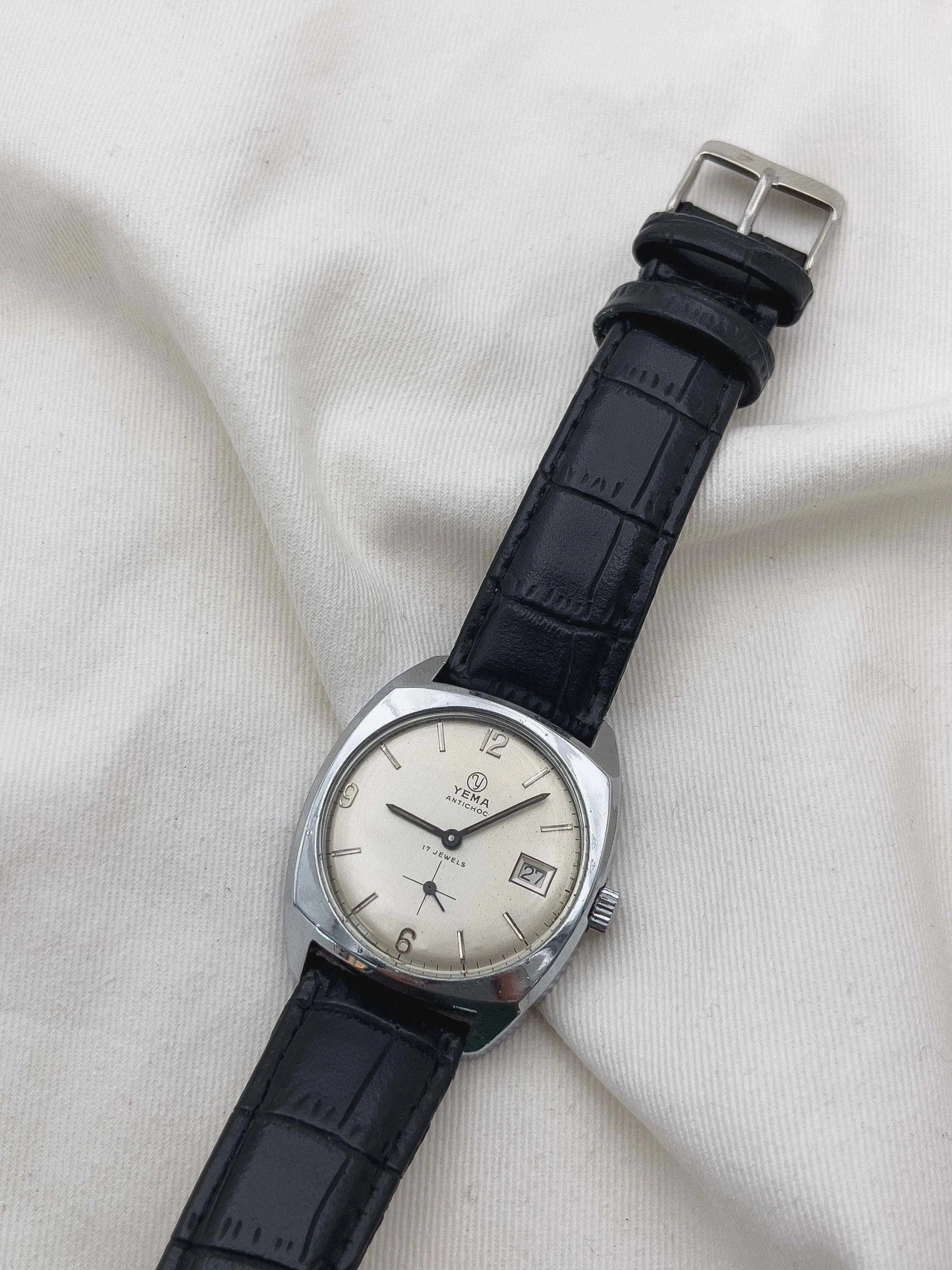 Yema - Antichoc Square - 1970s - Atelier Victor Paris - Vintage Watch Shop Dubai