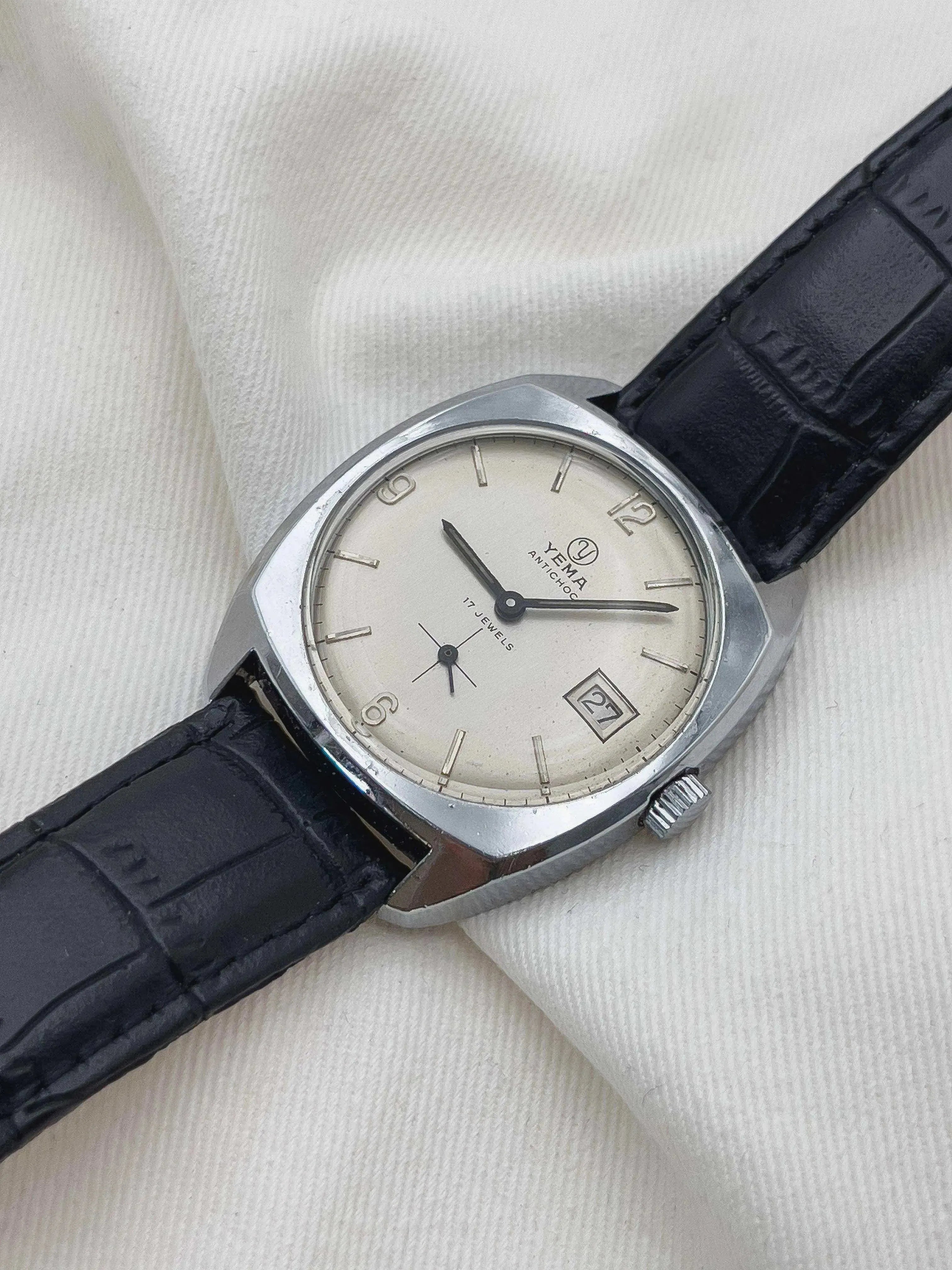 Yema - Antichoc Square - 1970s - Atelier Victor Paris - Vintage Watch Shop Dubai