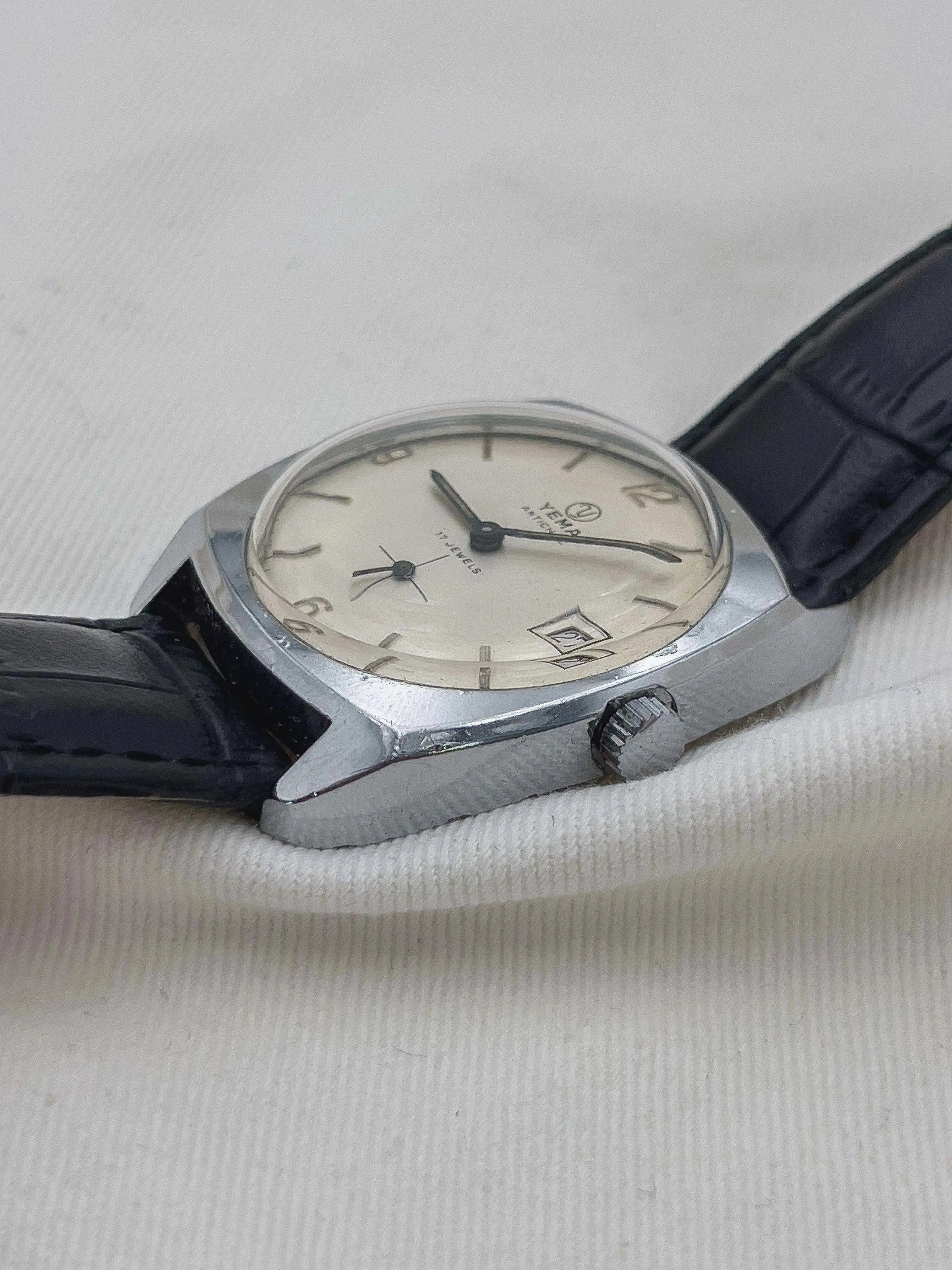Yema - Antichoc Square - 1970s - Atelier Victor Paris - Vintage Watch Shop Dubai