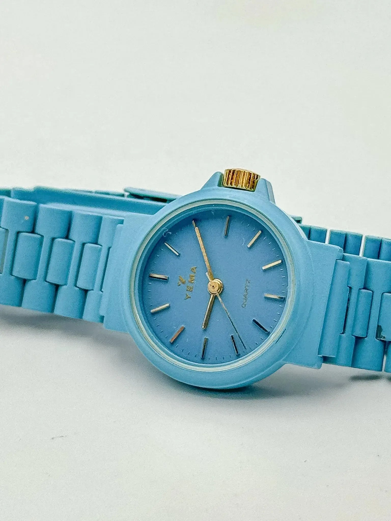 Yema - Bleu ciel couronne dorée - NOS - 1990s - Atelier Victor