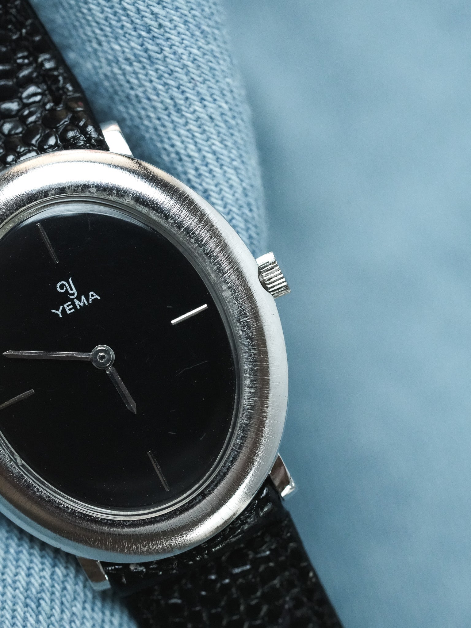 Yema - Ellipse Argent 925 Cadran Noir laque - 1970s - Atelier Victor - Vintage Watch Shop