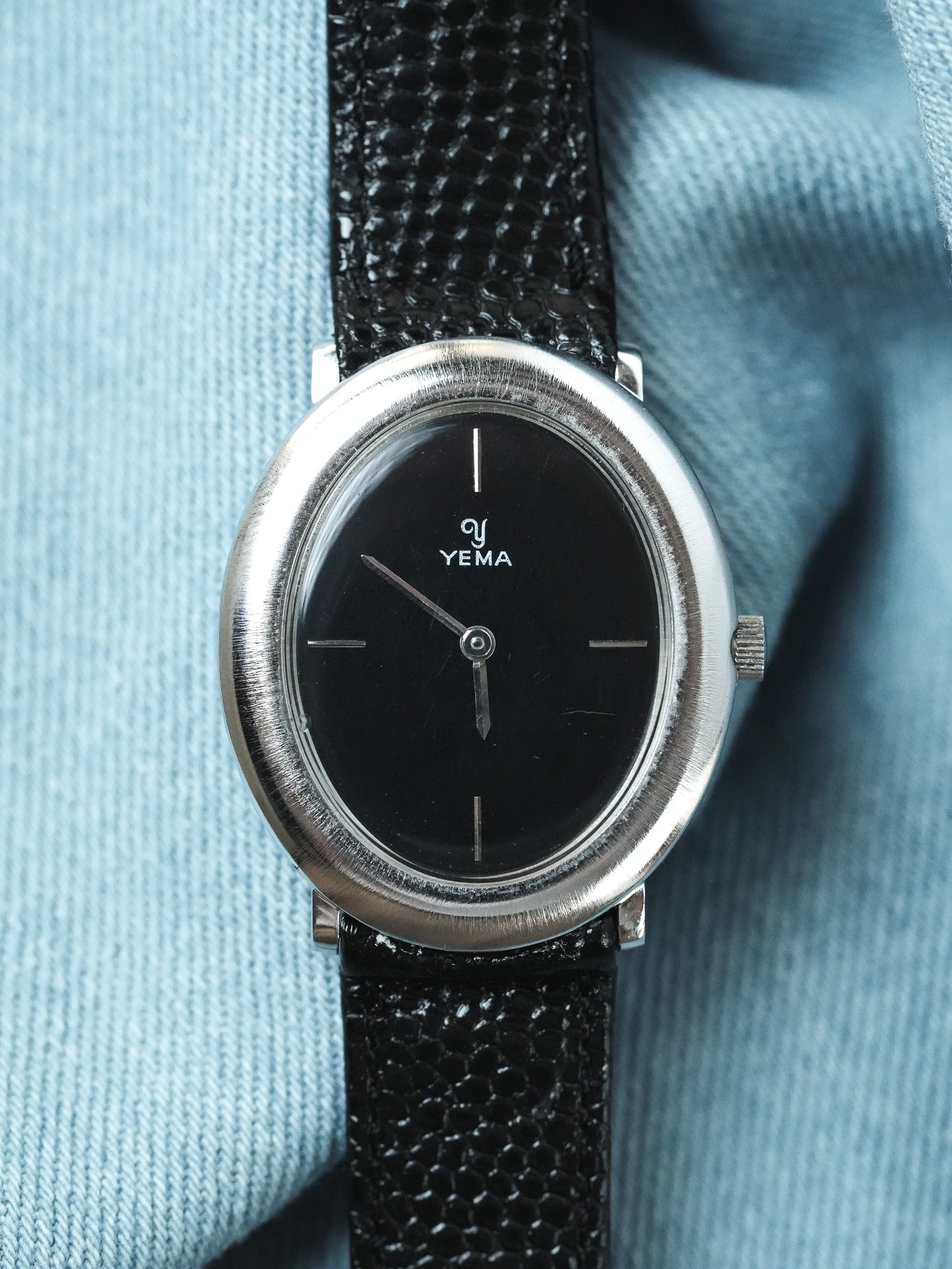 Yema - Ellipse Argent 925 Cadran Noir laque - 1970s - Atelier Victor - Vintage Watch Shop